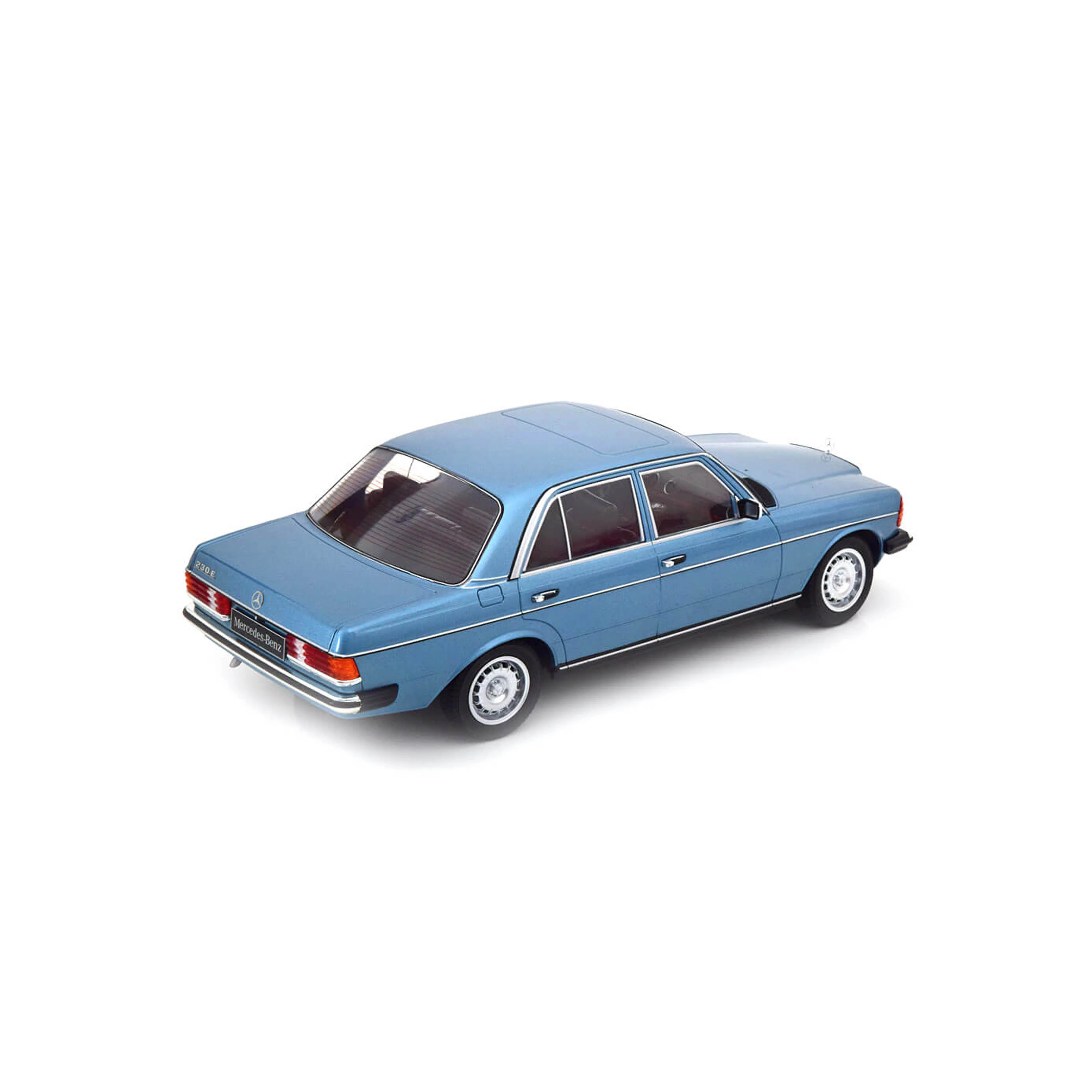 Mercedes 230E W123 1975 Bleu clair métallisé 1/18 - Image 2