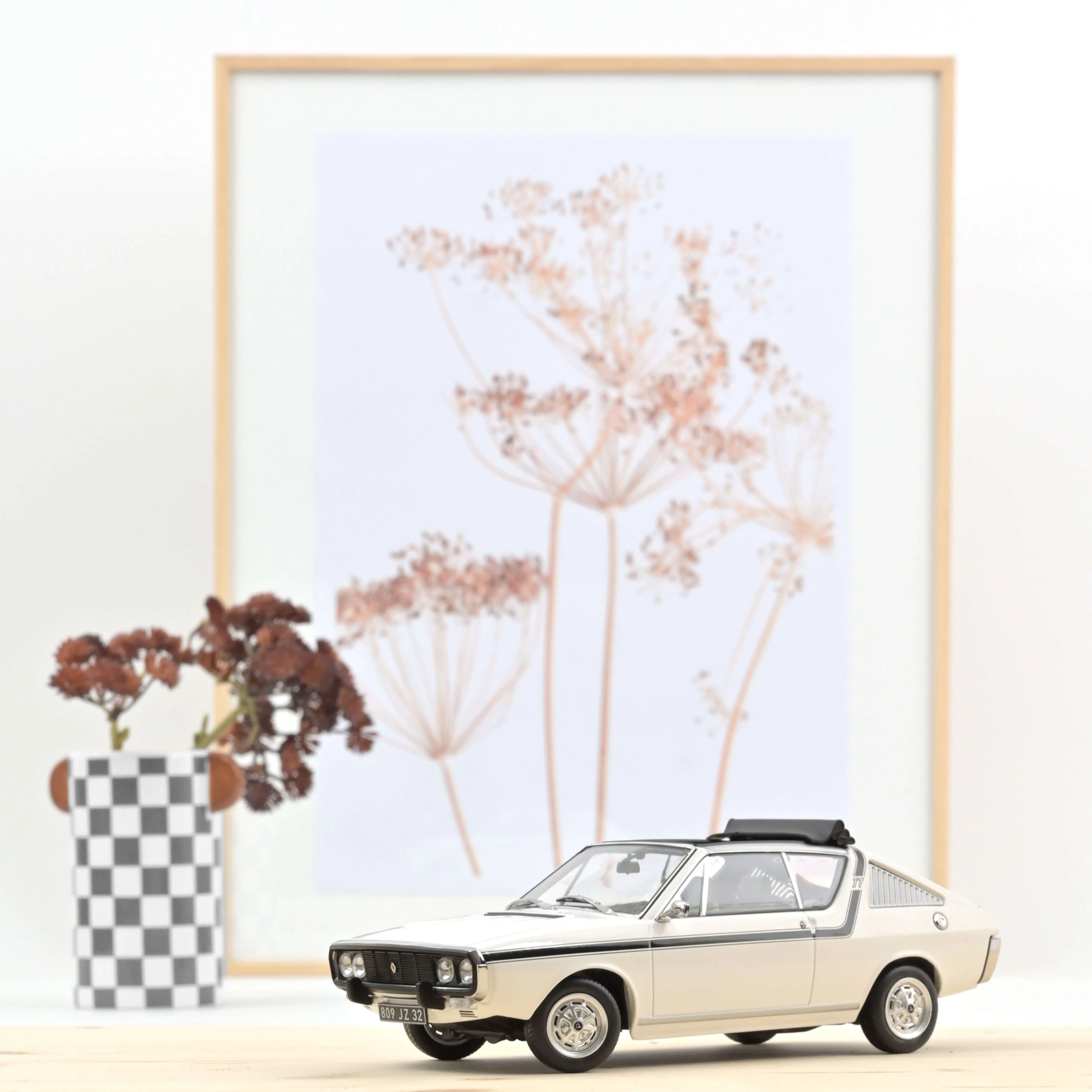 Miniature 1