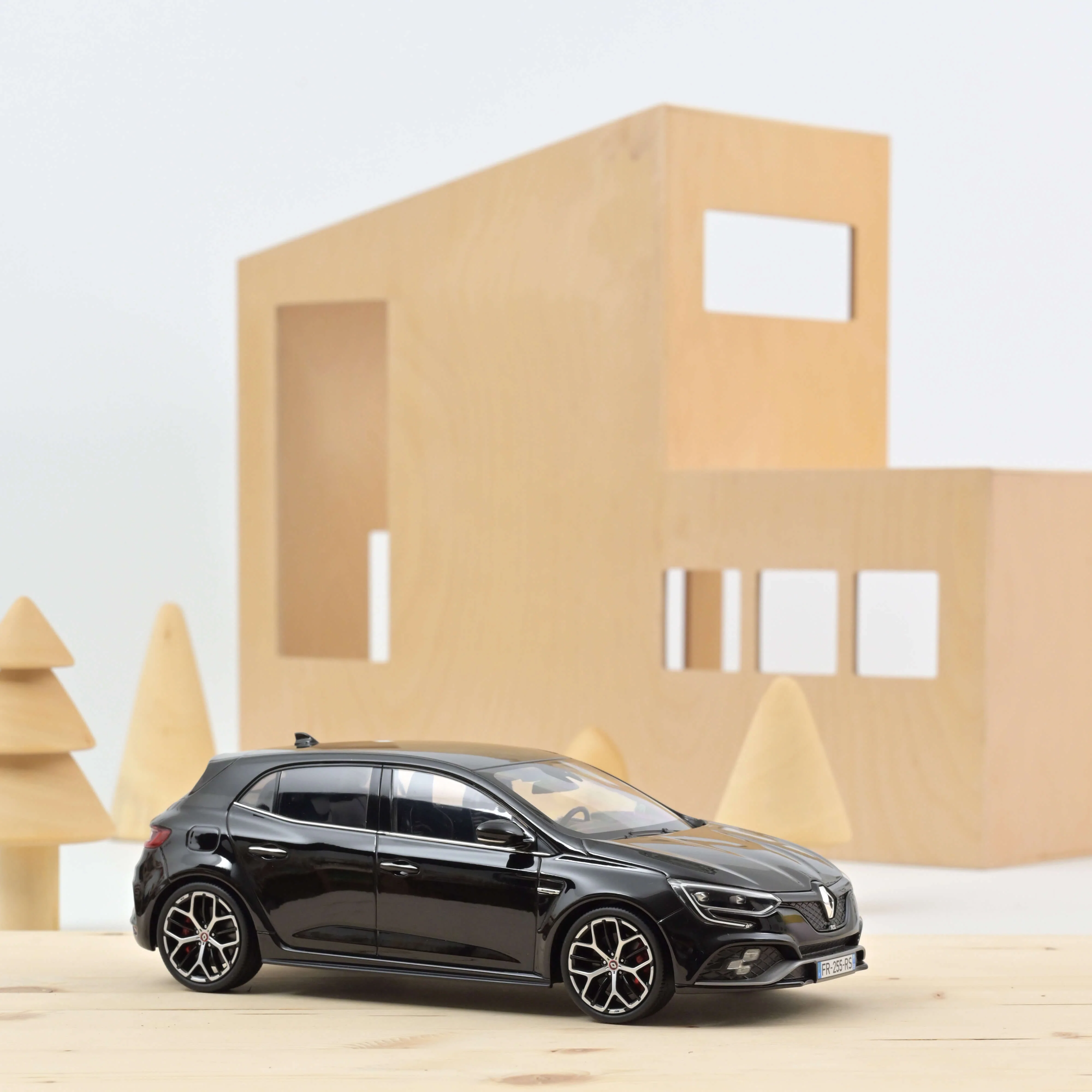 Renault Megane R.S Trophy 2019 Diamant Noir 1/18 - 300pcs