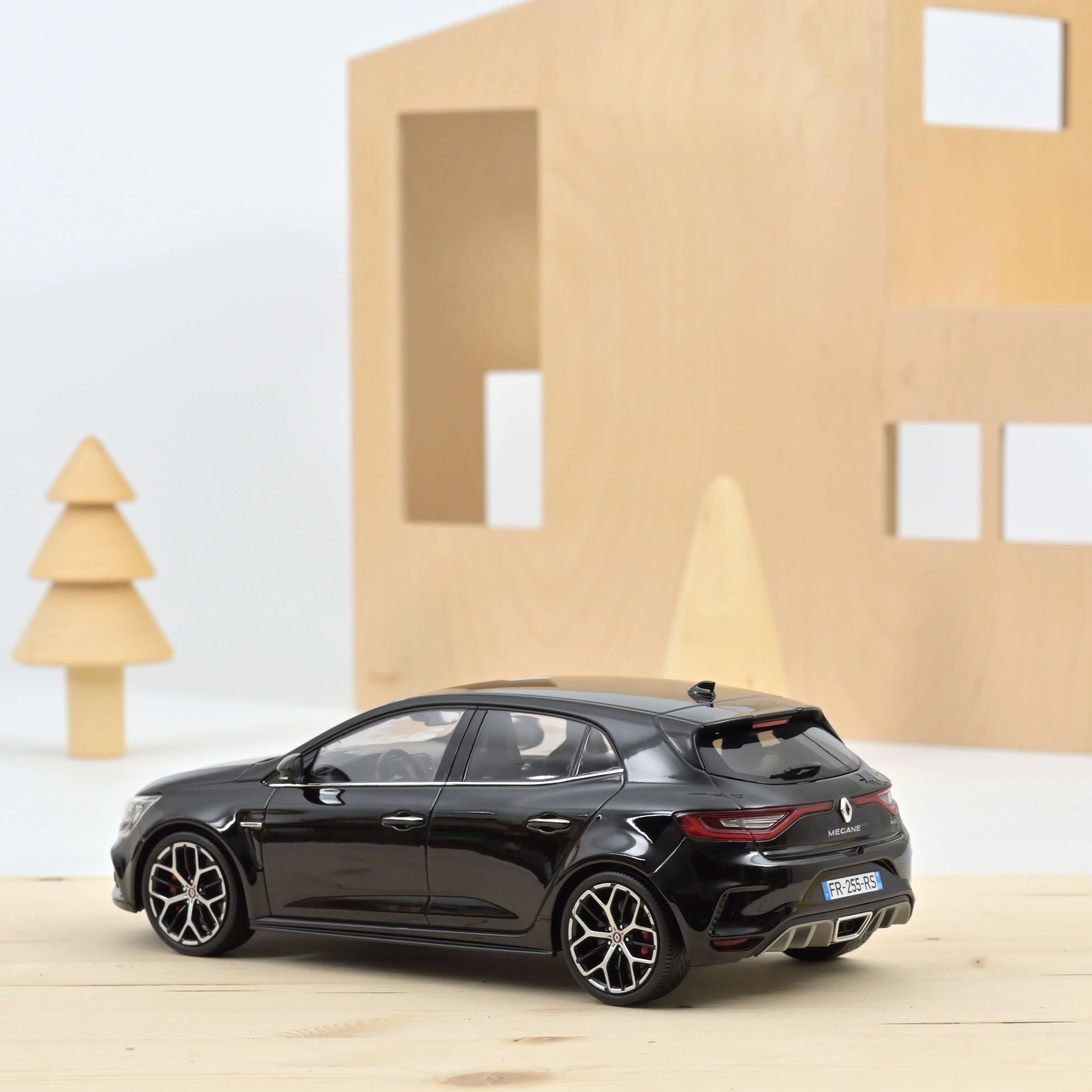 Renault Megane R.S Trophy 2019 Diamant Noir 1/18 - 300pcs - Image 2