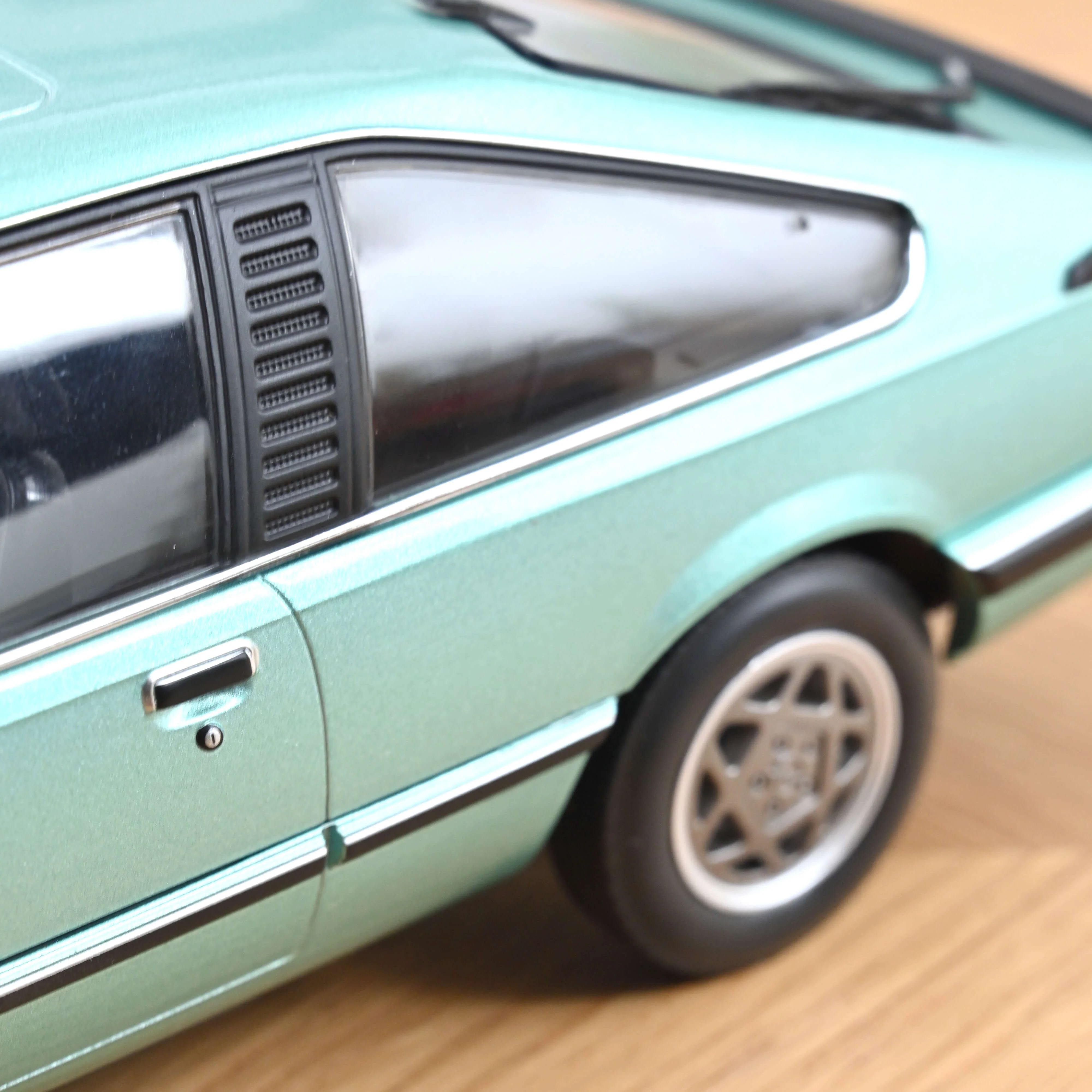 Opel Monza 2.5 E 1983 Vert Beryll métallisé 1/18 - Image 3