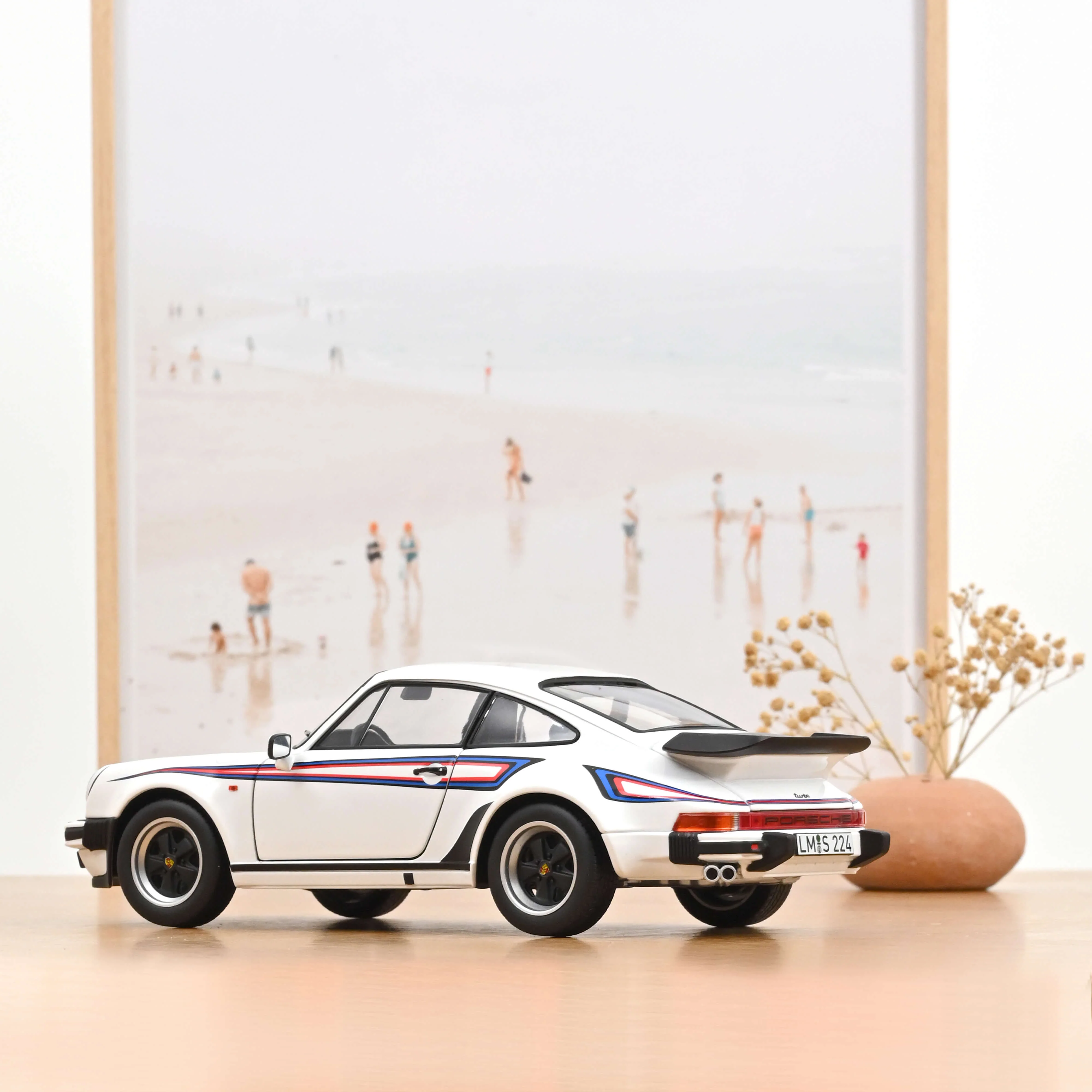 Porsche 911 Turbo 3.3 1980 Blanc Martini 1/18 - Image 3