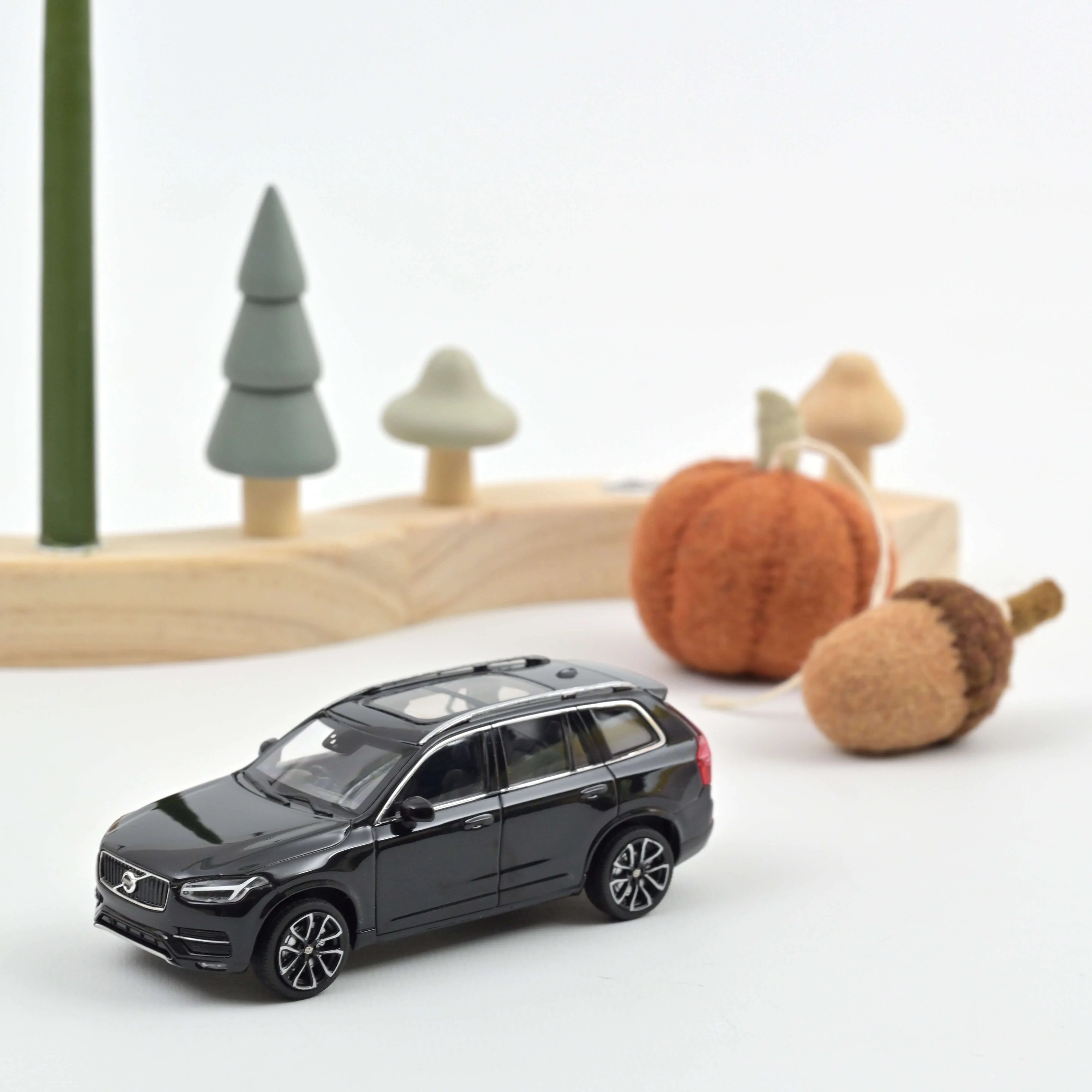 Volvo XC90 RHD 2015 Noir Onyx 1/43