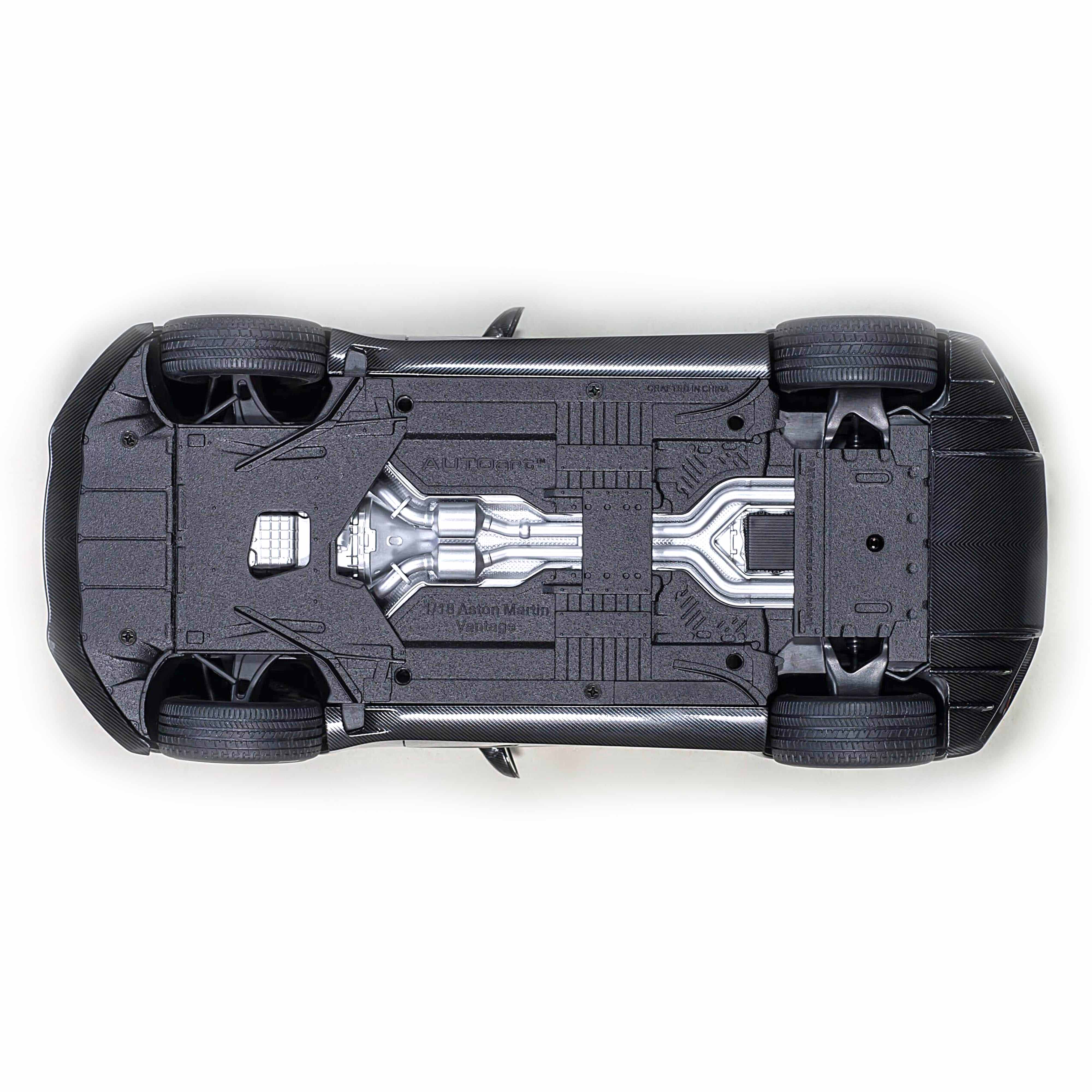 Aston Martin Vantage 2019 Jet Noir 1/18 - Image 4