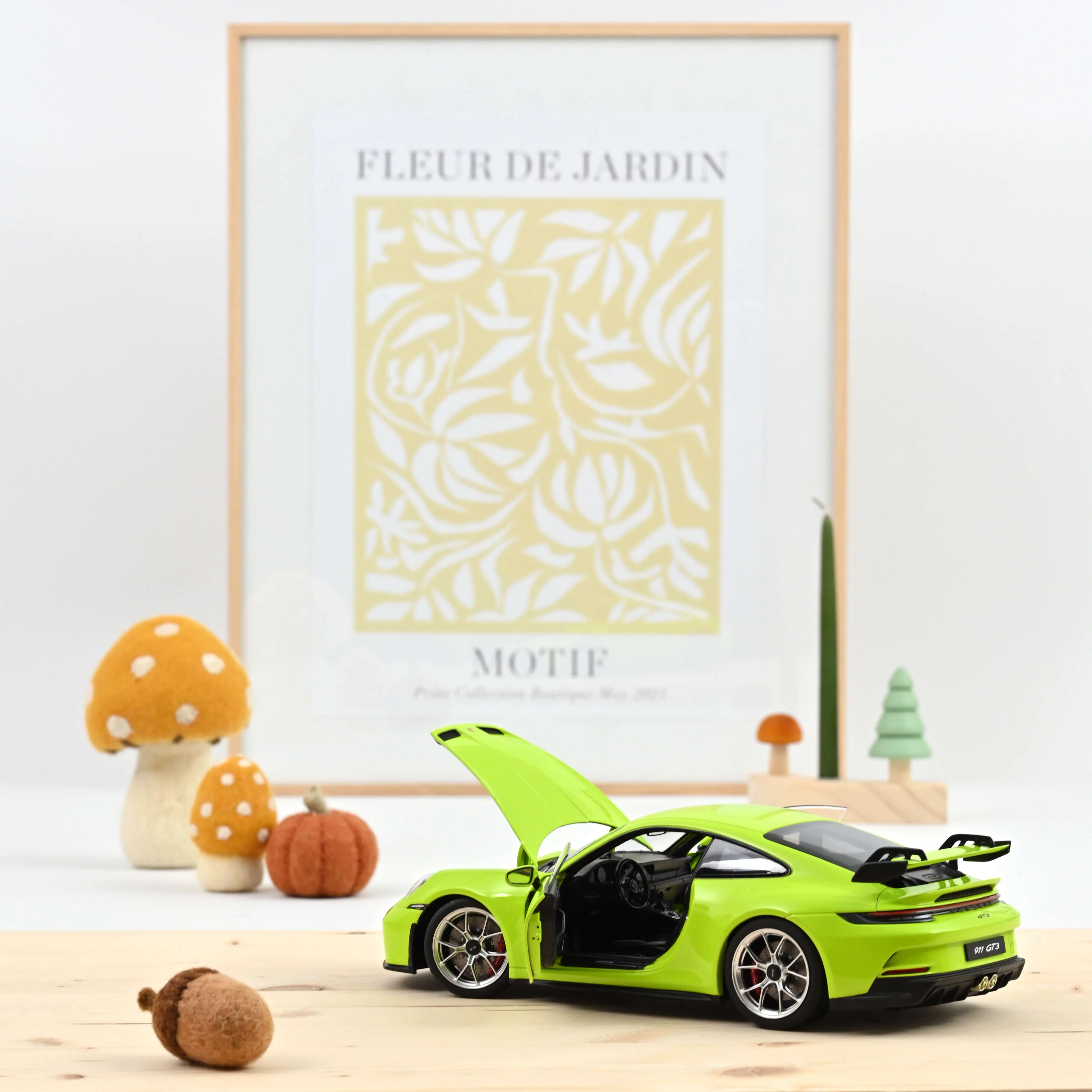 Porsche 911 GT3 2021 Vert Acide 1/18 - Image 2