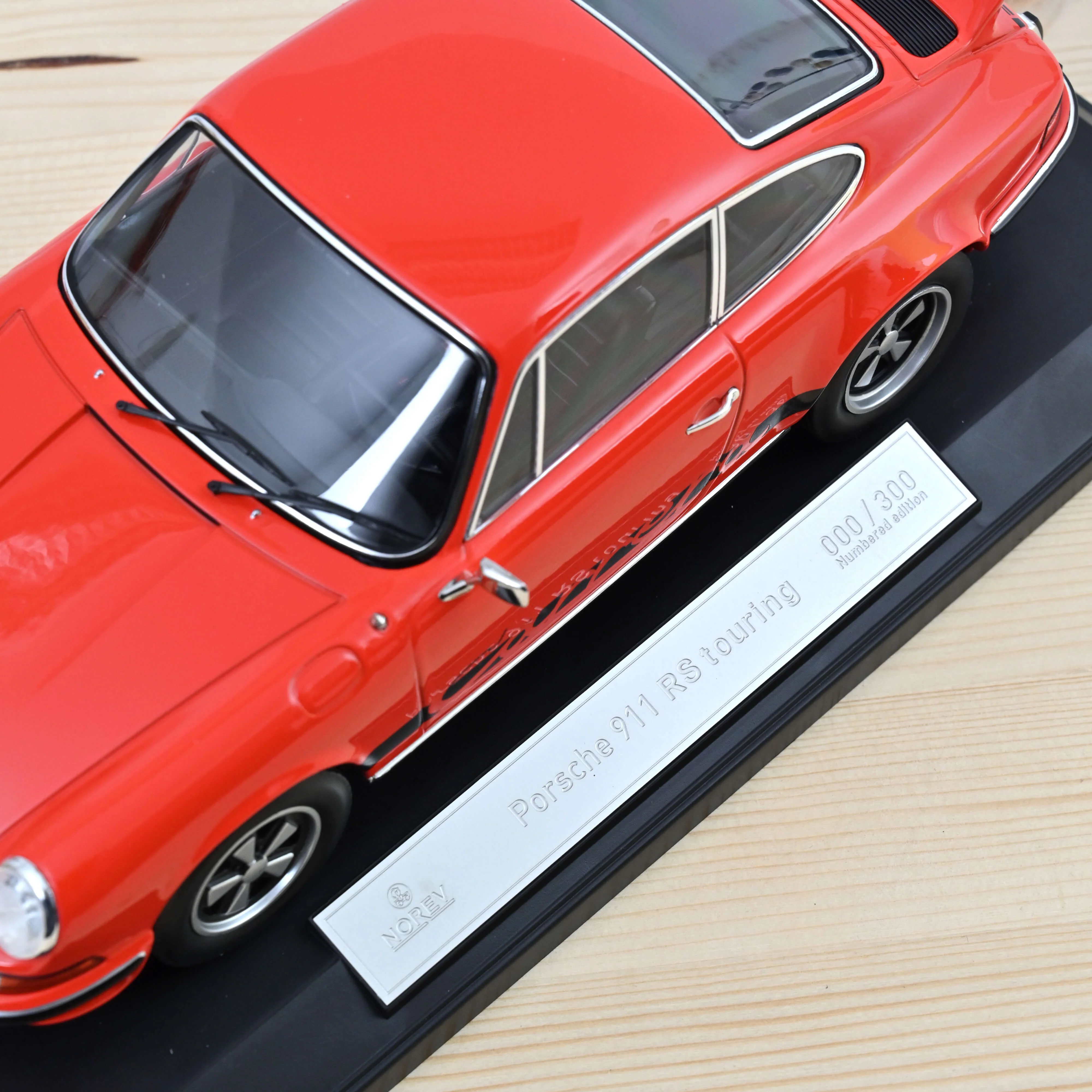 Porsche 911 RS 1973 Orange et noir 1/18 - 300pcs - Image 3