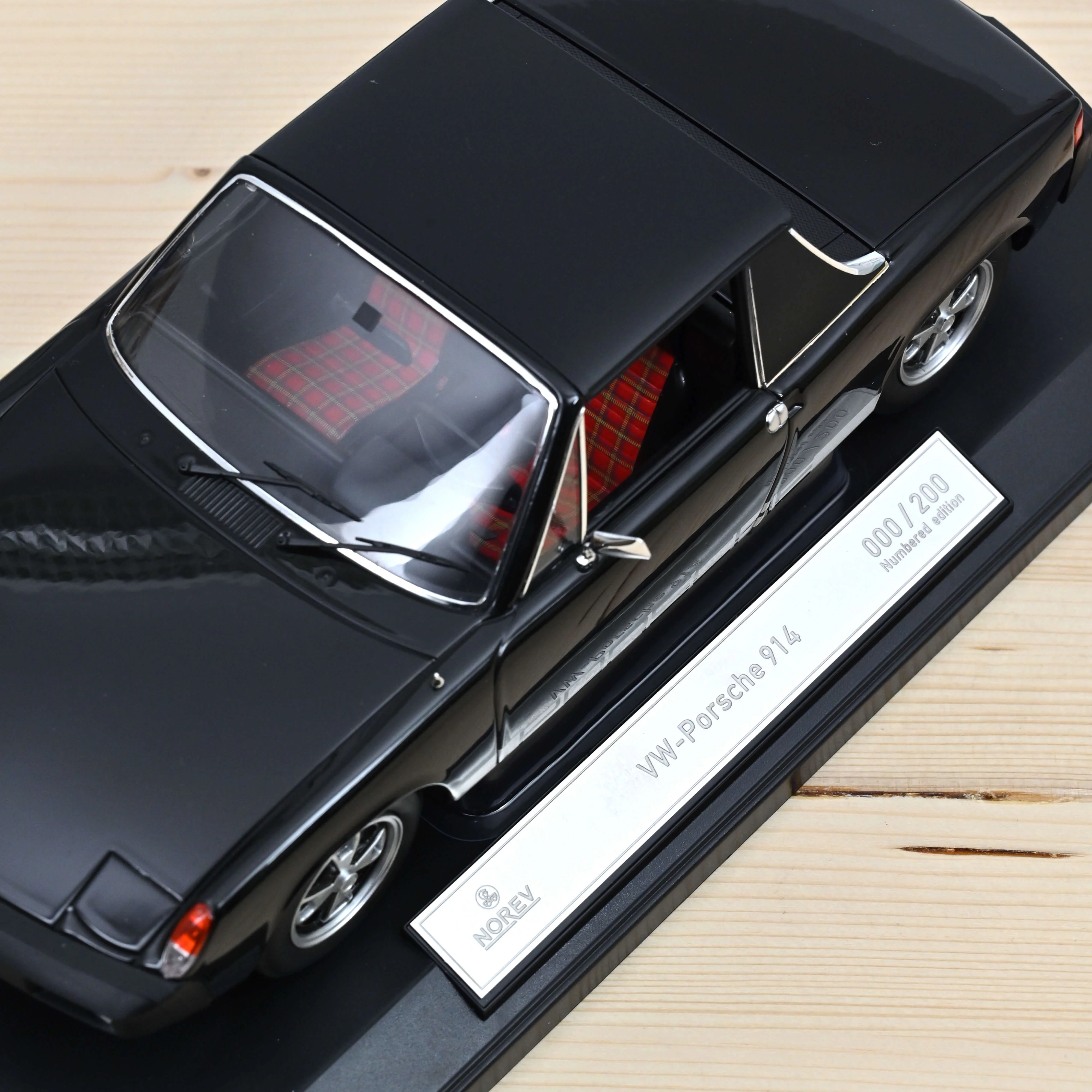VW-Porsche 914 2.0 1975 Noir 1/18 - 200pcs - Image 4