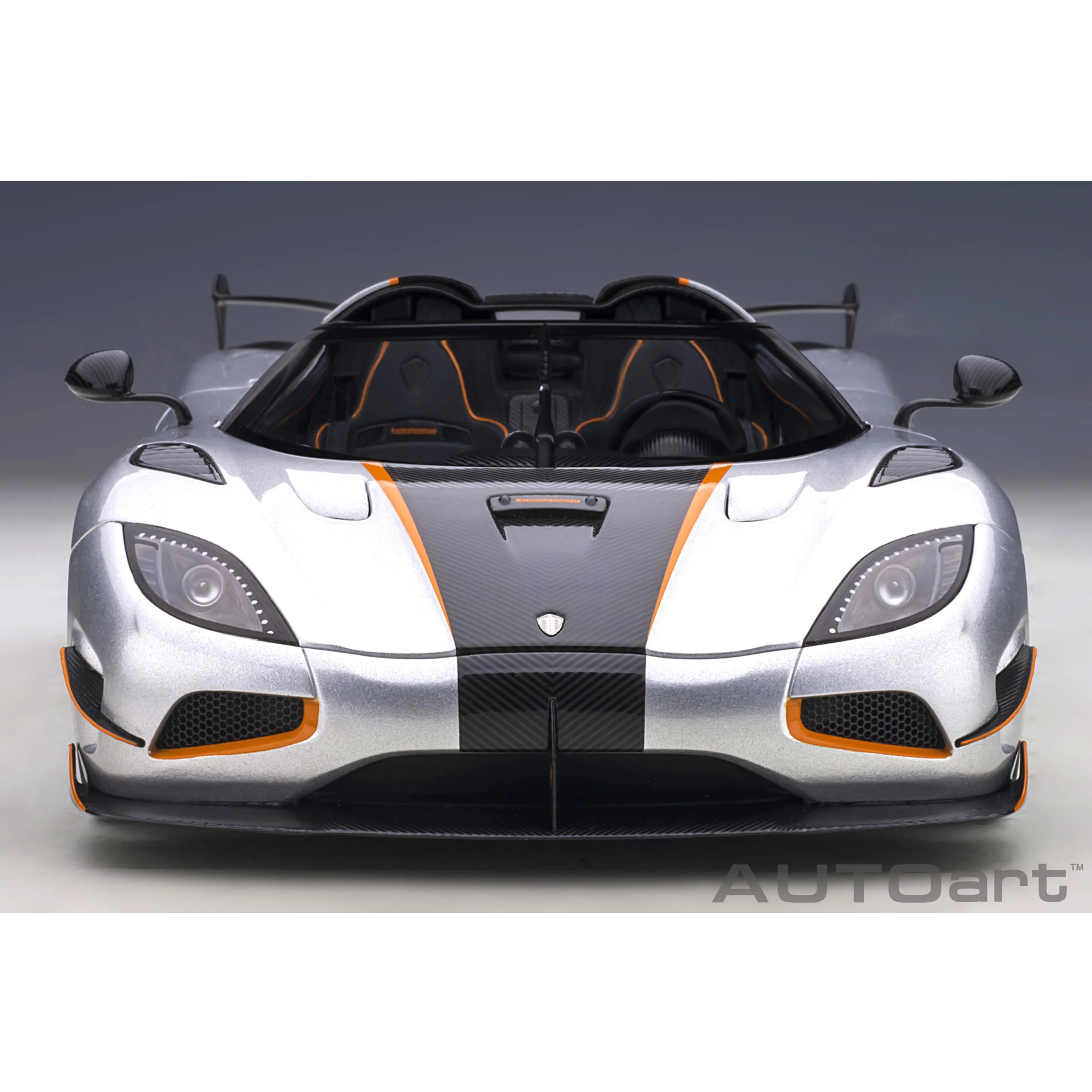 Koeinigsegg Agera RS Lune Argentée /Carbone 1/18 - Image 6