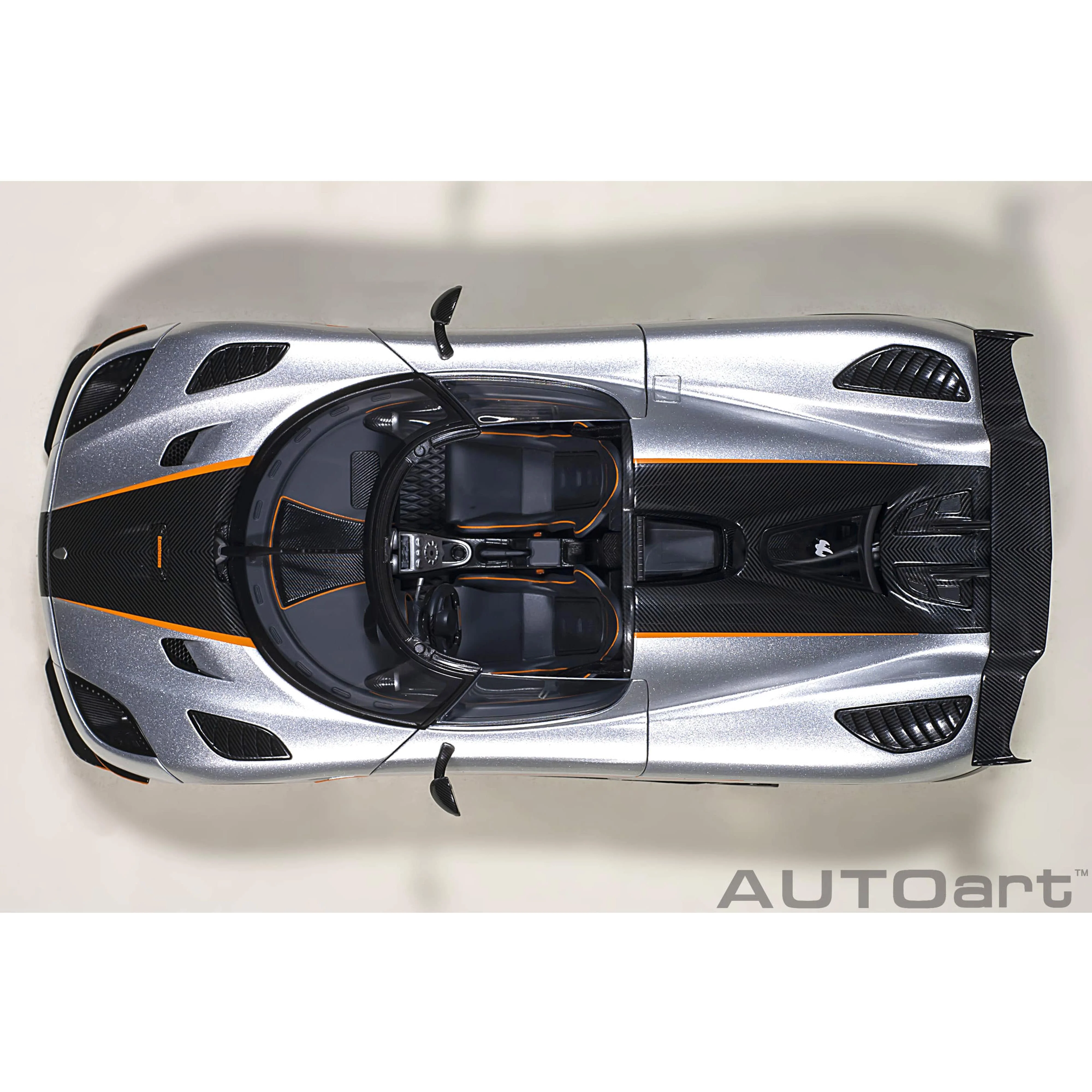 Koeinigsegg Agera RS Lune Argentée /Carbone 1/18 - Image 8