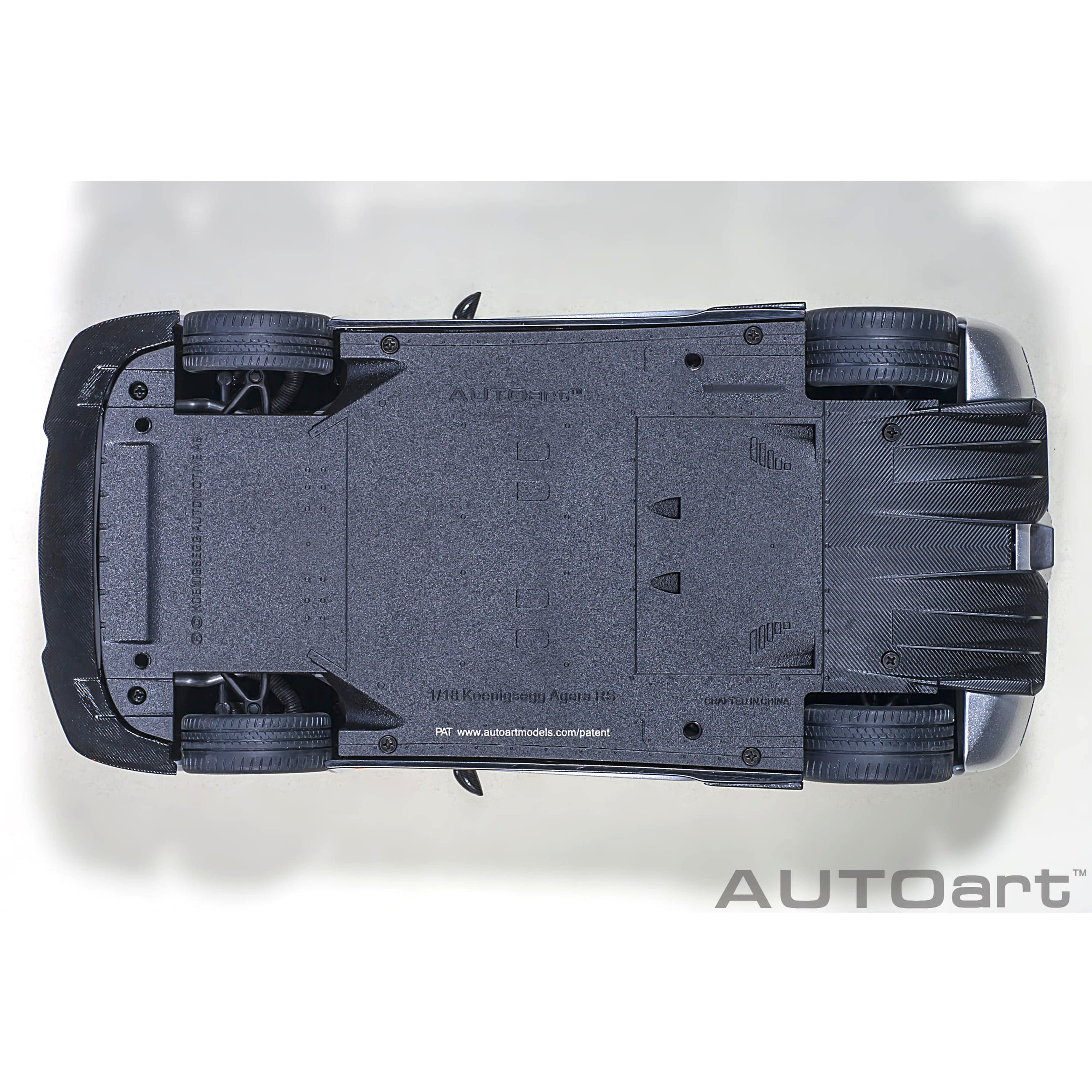 Koeinigsegg Agera RS Lune Argentée /Carbone 1/18 - Image 9