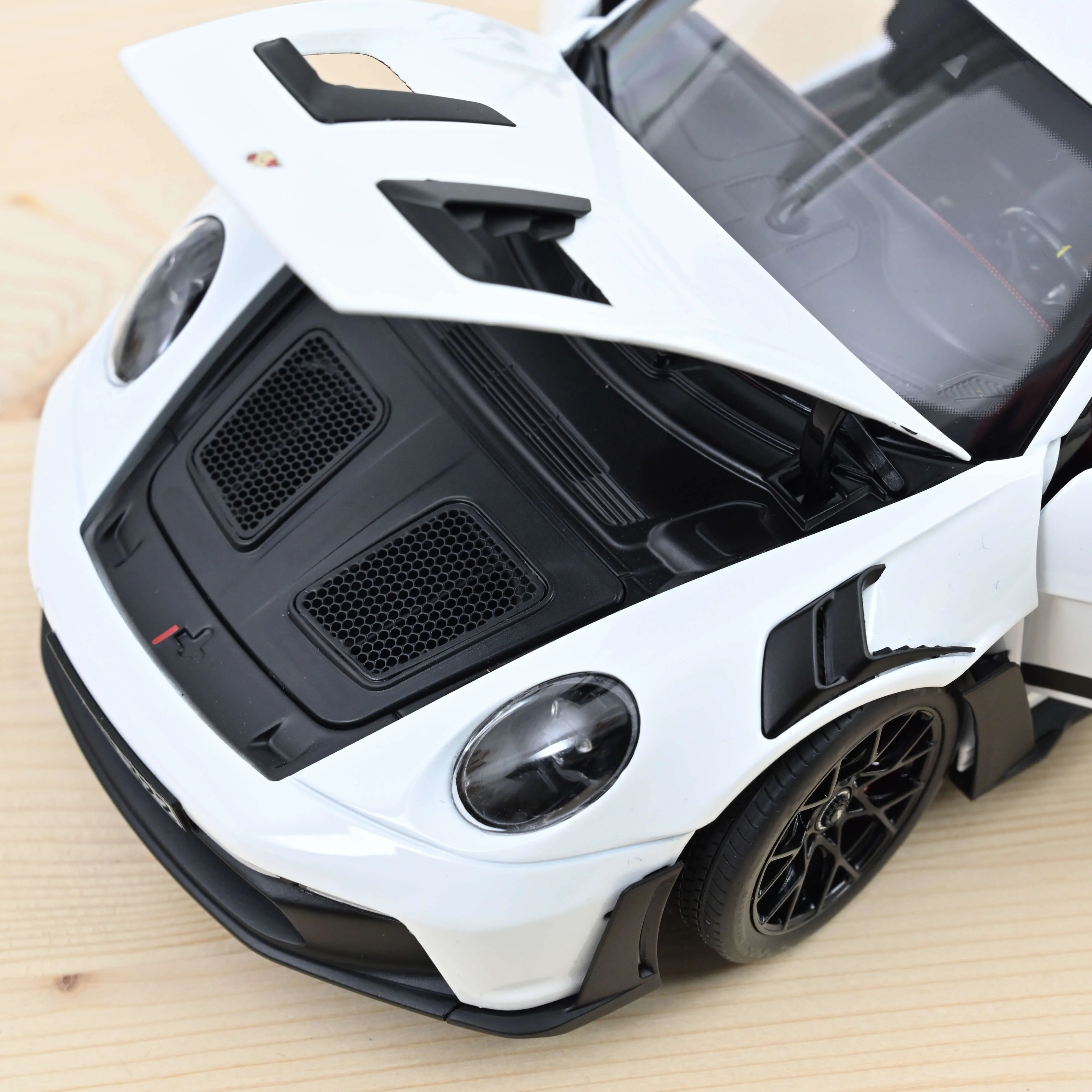 Porsche 911 GT3 RS 2022 Blanc 1/18 - Image 3