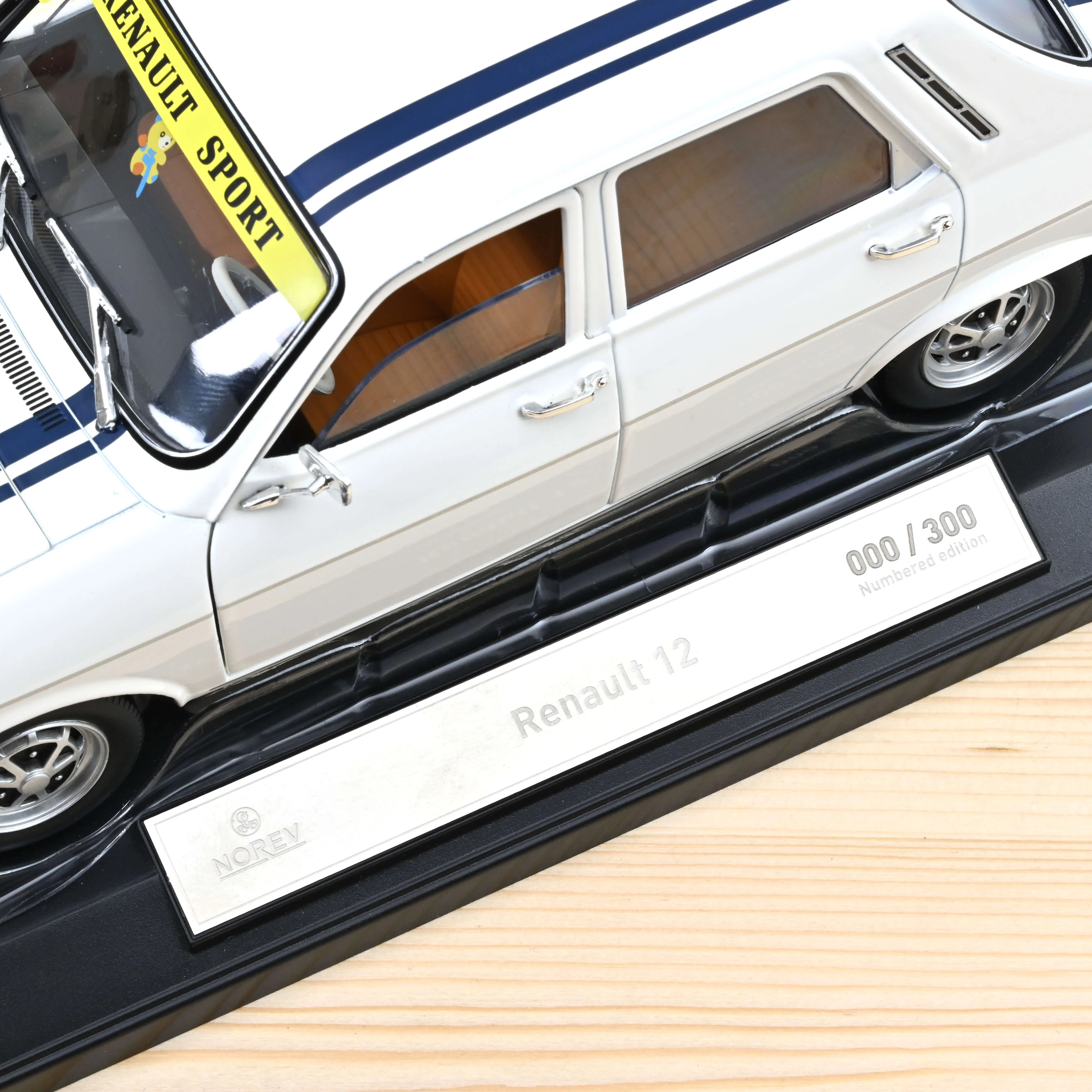 Renault 12 1993 Tuning 1/18 - 300pcs - Image 4