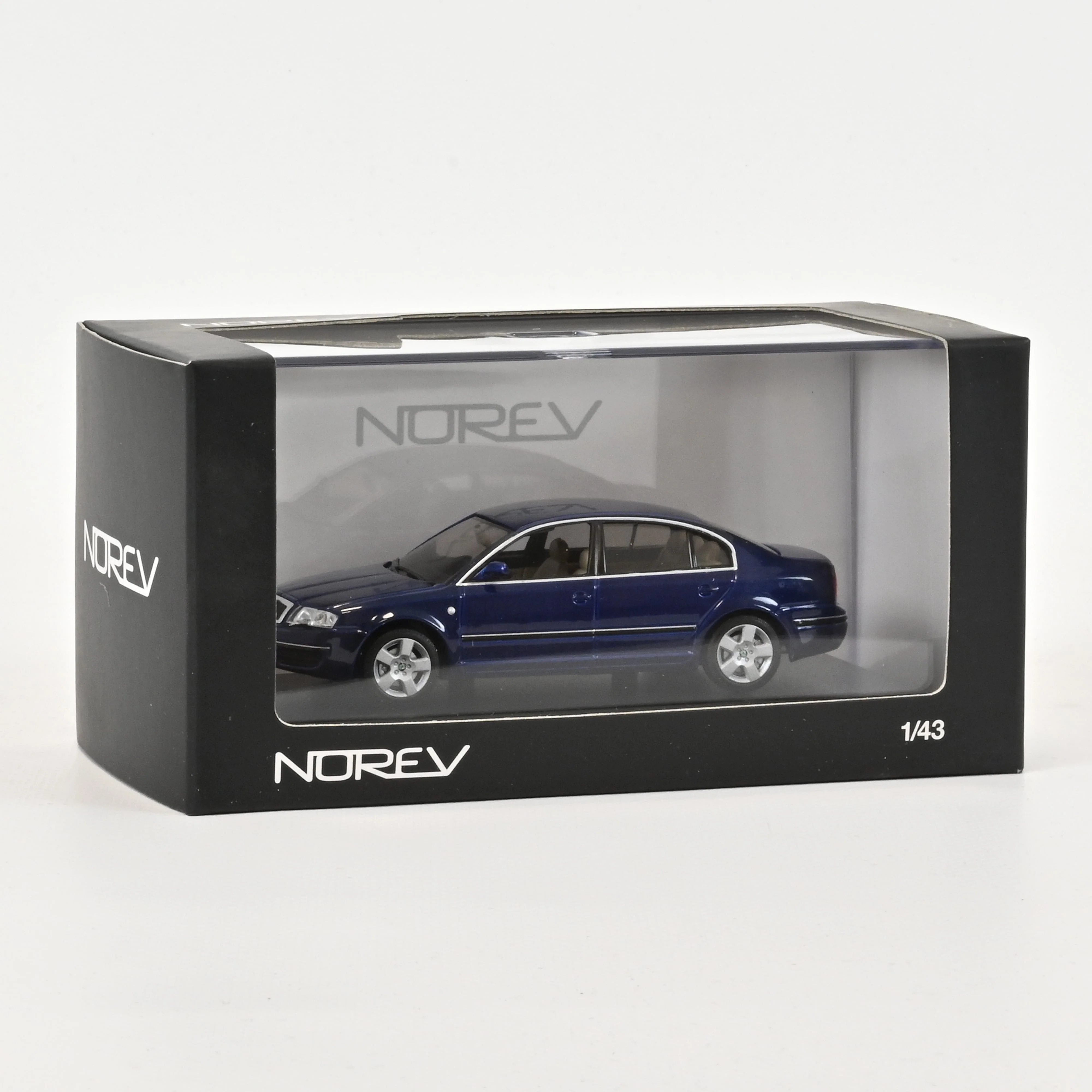 Sköda Superb 2004 Bleu foncé 1/43