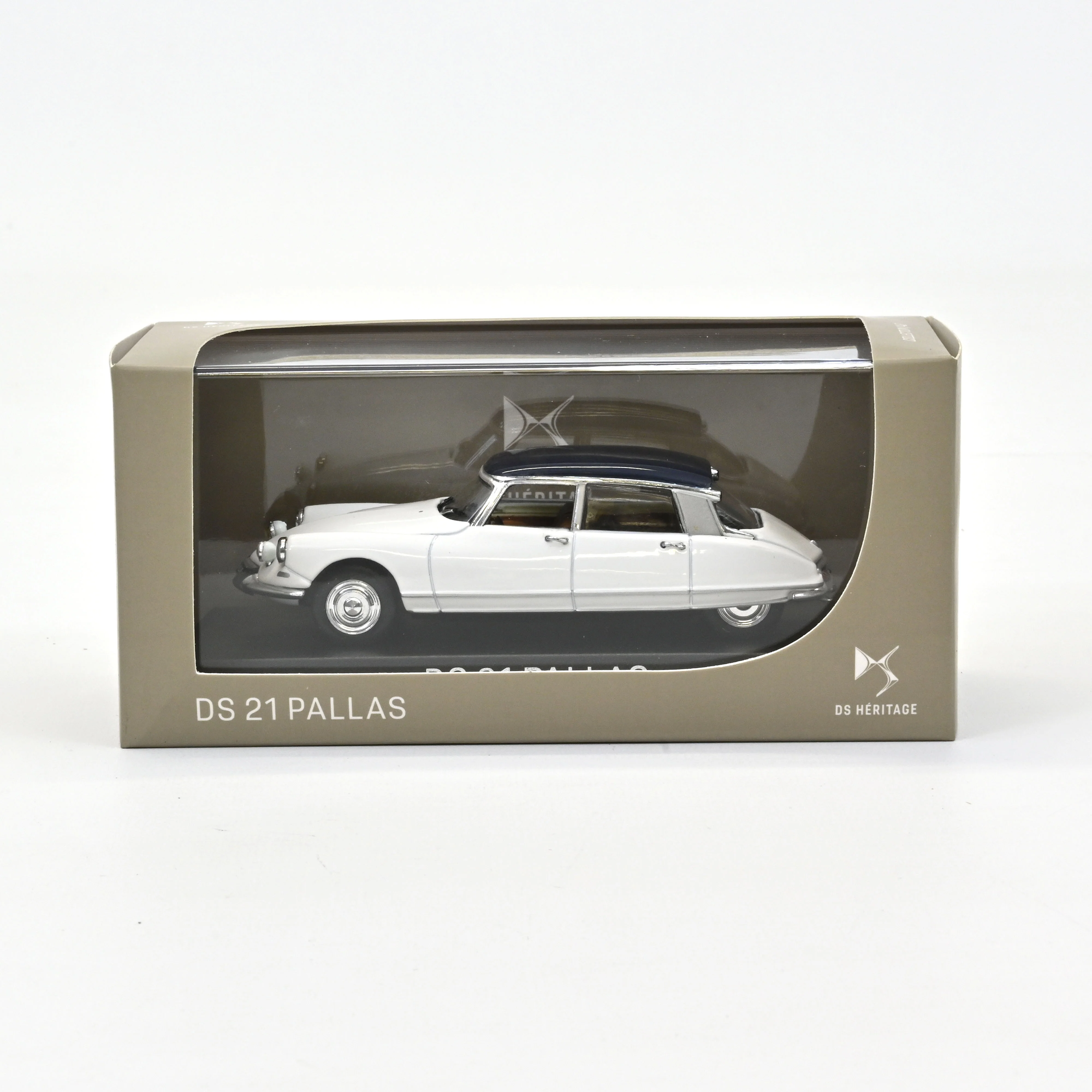 DS 21 Pallas Blanc Carrara 1/43 - Image 4