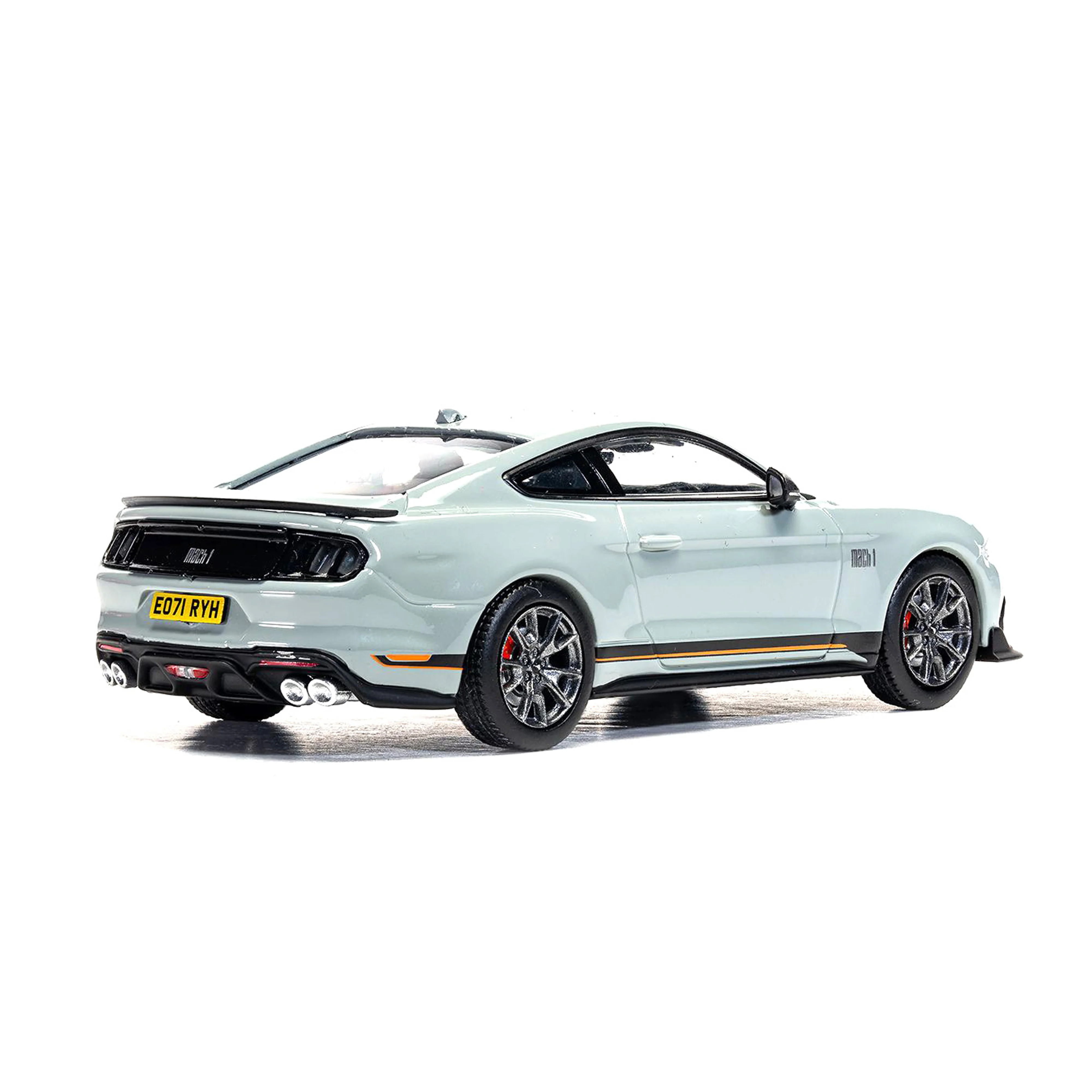 Ford Mustang Mk6 Mach 1 Gris avion de chasse 1/43 - Image 2