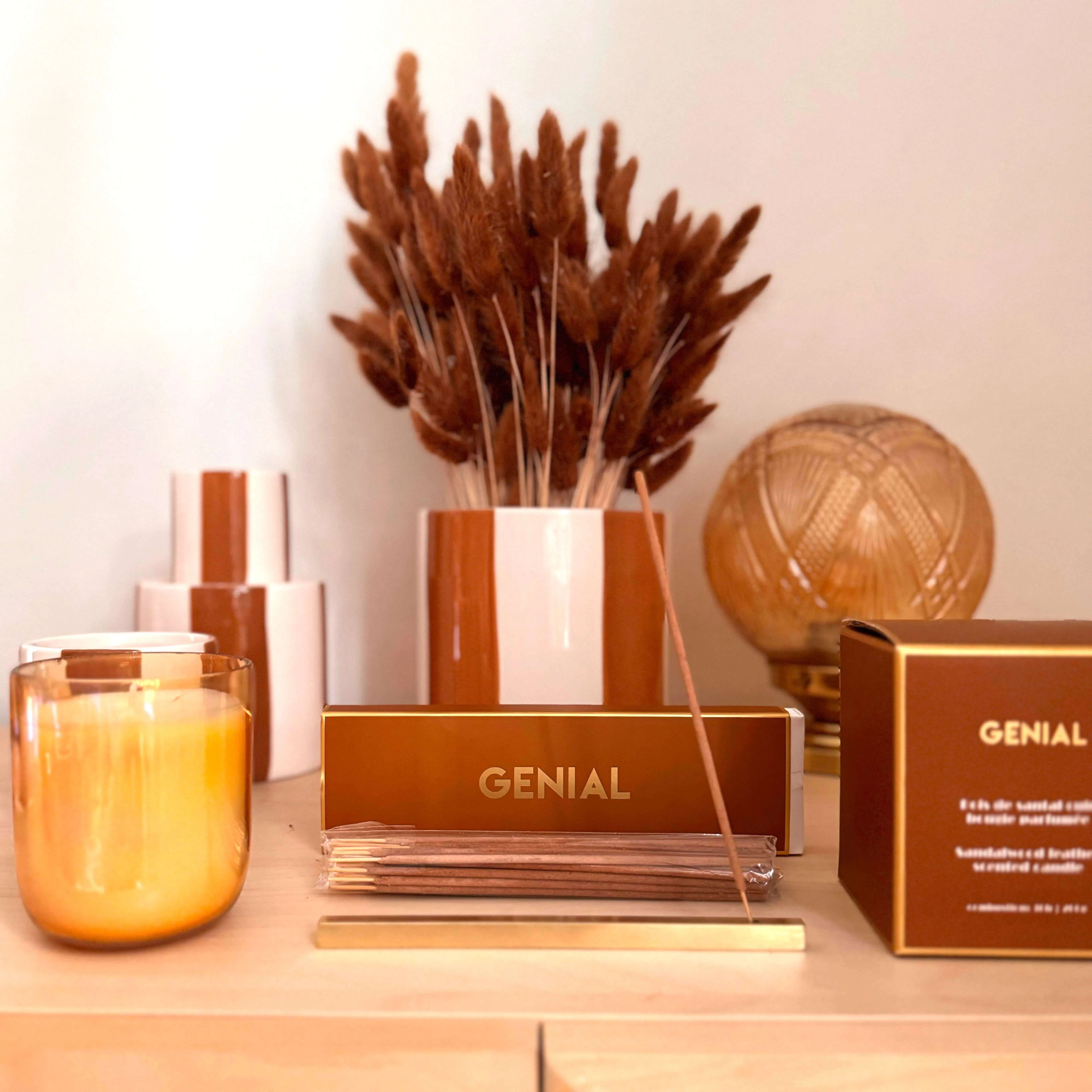 Bâtons d'encens Genial en cuir de santal avec porte-encens - Image 4