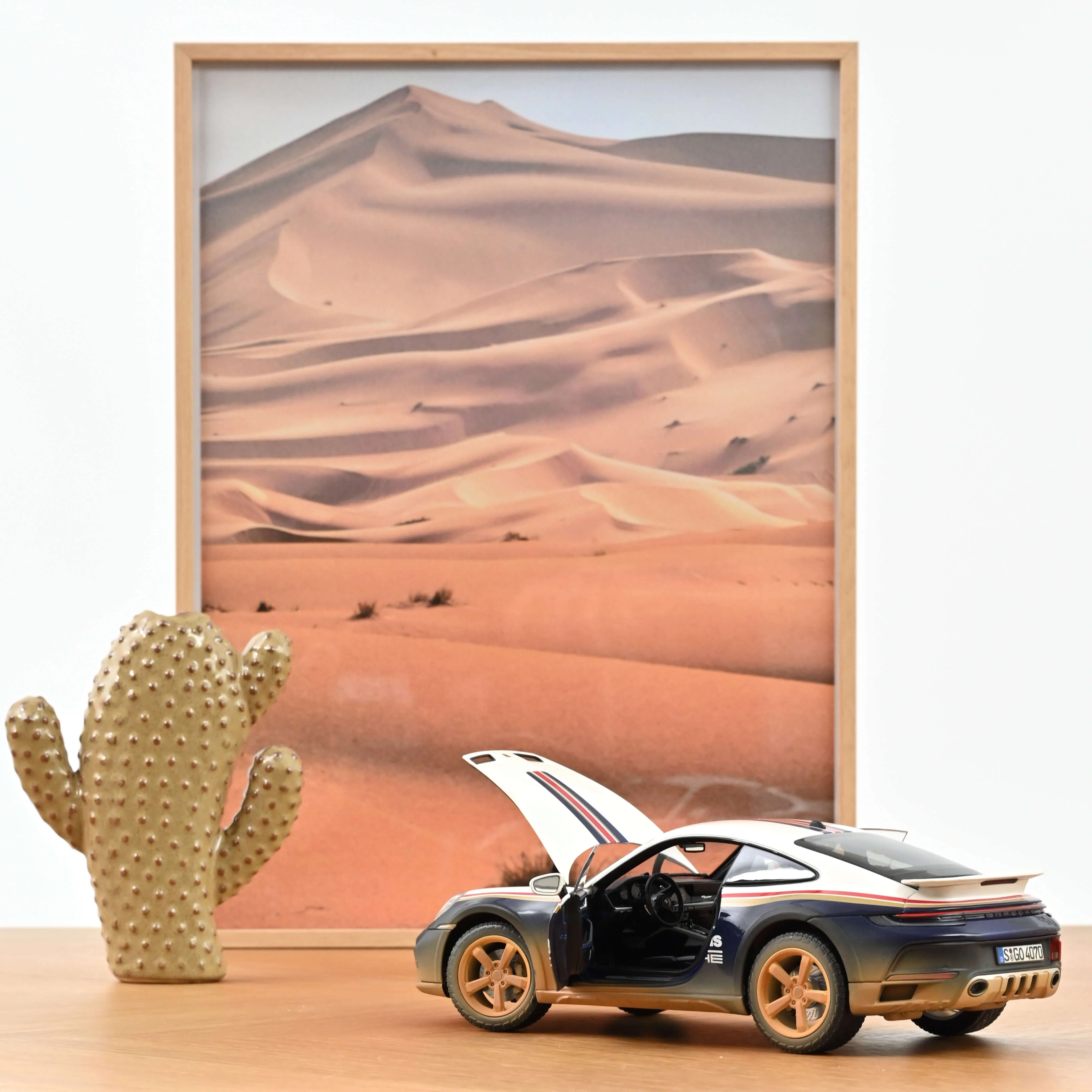 Porsche 911 Dakar Roughroads effet sable 1/18 - 500pcs - Image 2