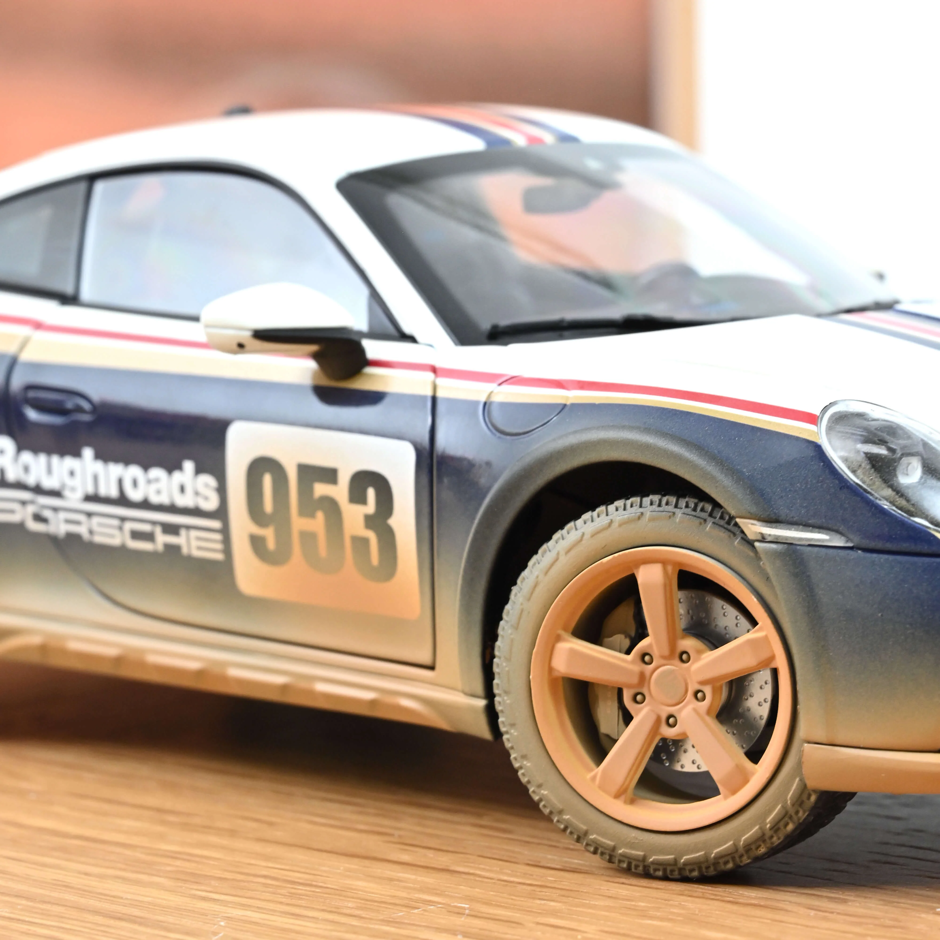 Porsche 911 Dakar Roughroads effet sable 1/18 - 500pcs - Image 6