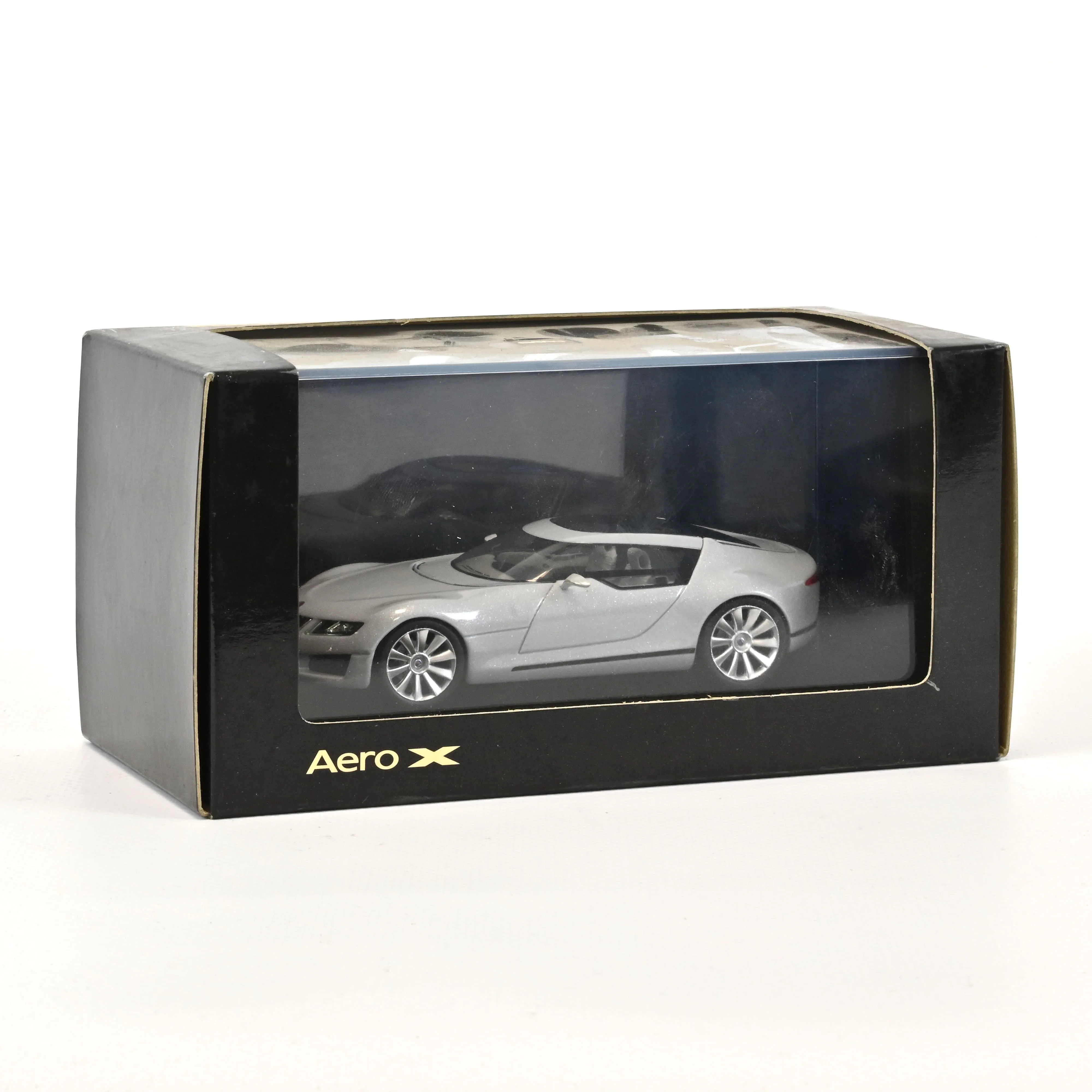 Saab Aero X Blanche Neige 1/43