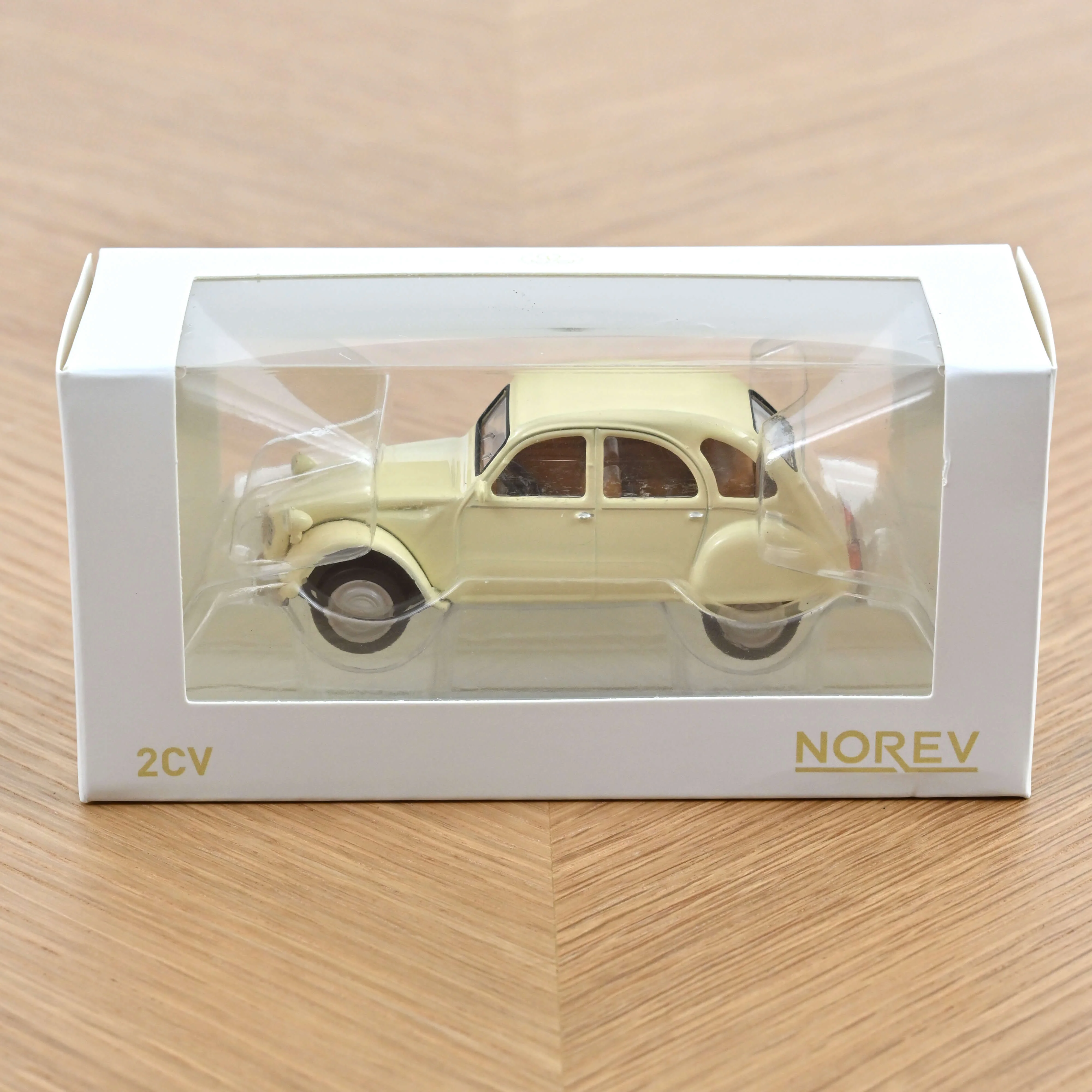 Citroën 2CV 1978 Beige Jet-car 1/43 - Image 2