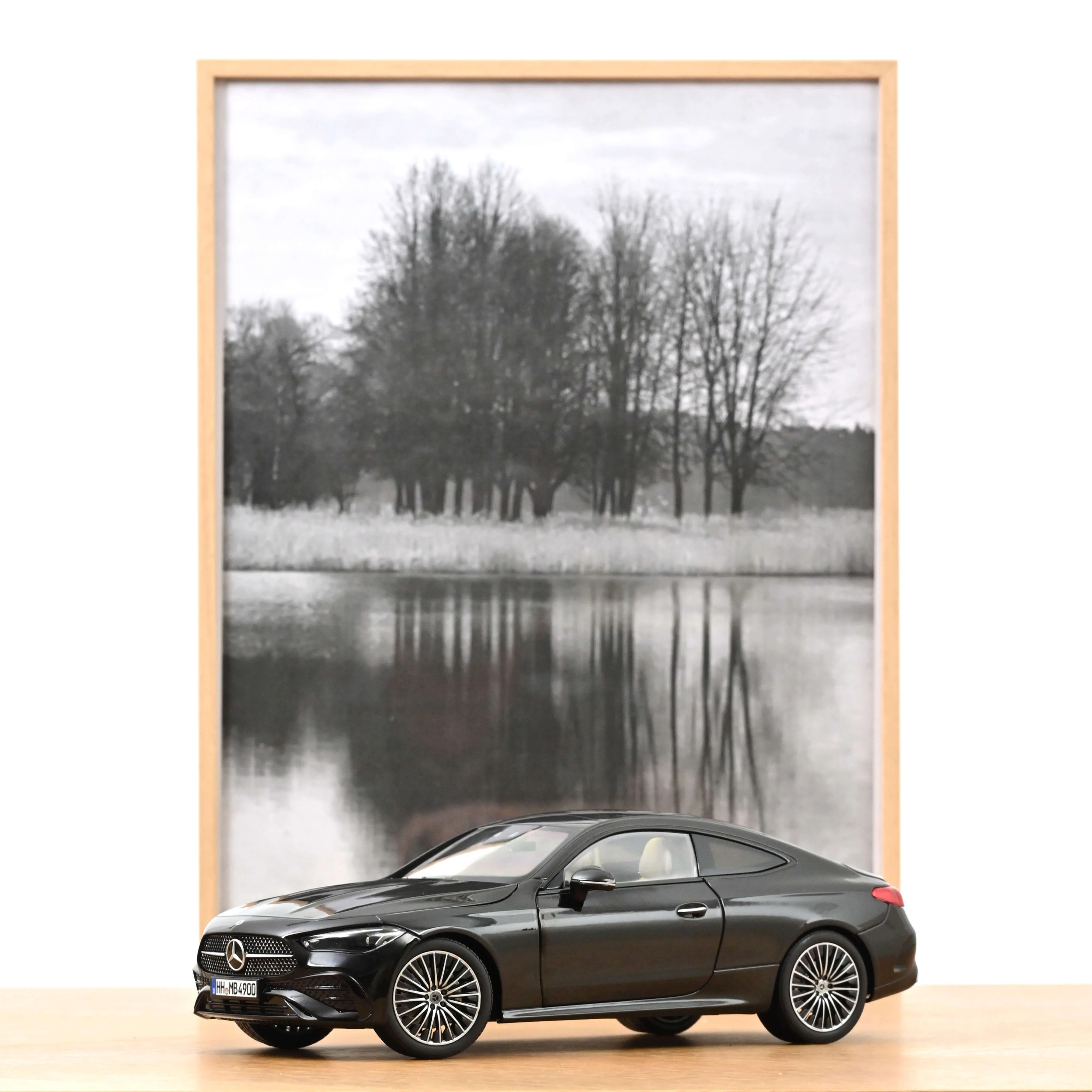 Mercedes-Benz CLE Coupé 2024 Noir obsidien métallisé 1/18