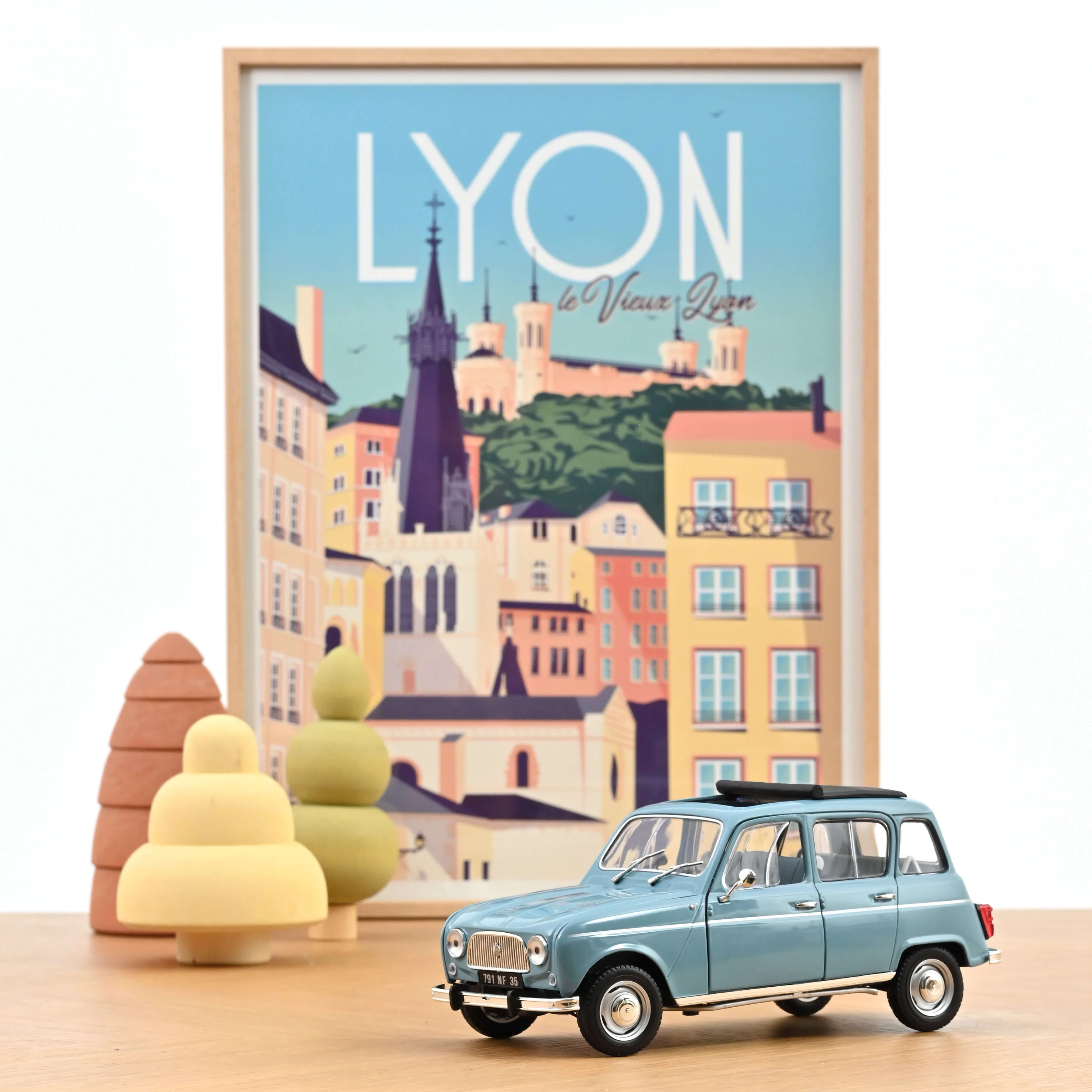 Renault 4L 1966 bleu français 1/18