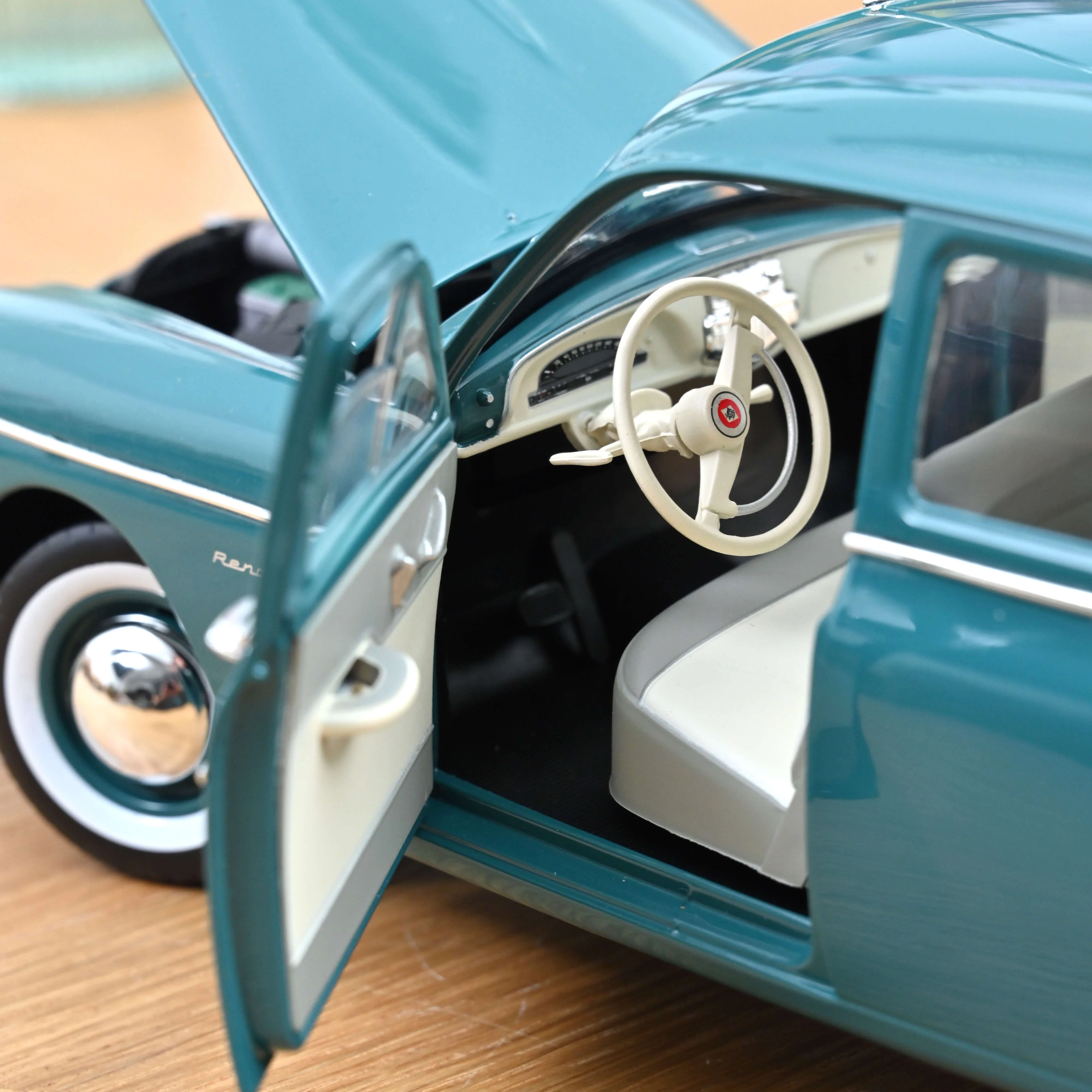 Renault Frégate 1960 Vert Sévigné 1/18 - Image 4