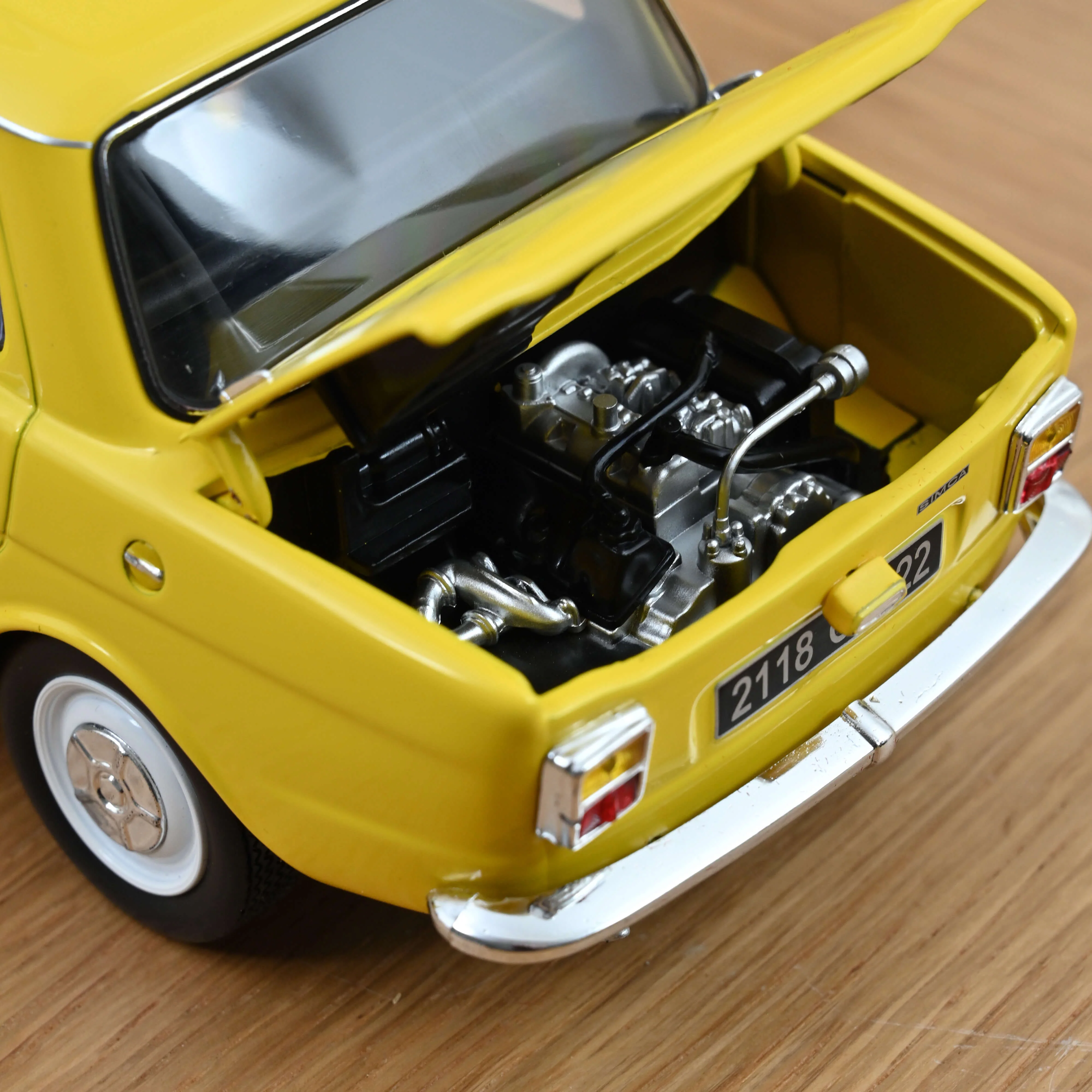 Simca 1000 LS 1974 Jaune Maya 1/18 - Image 4