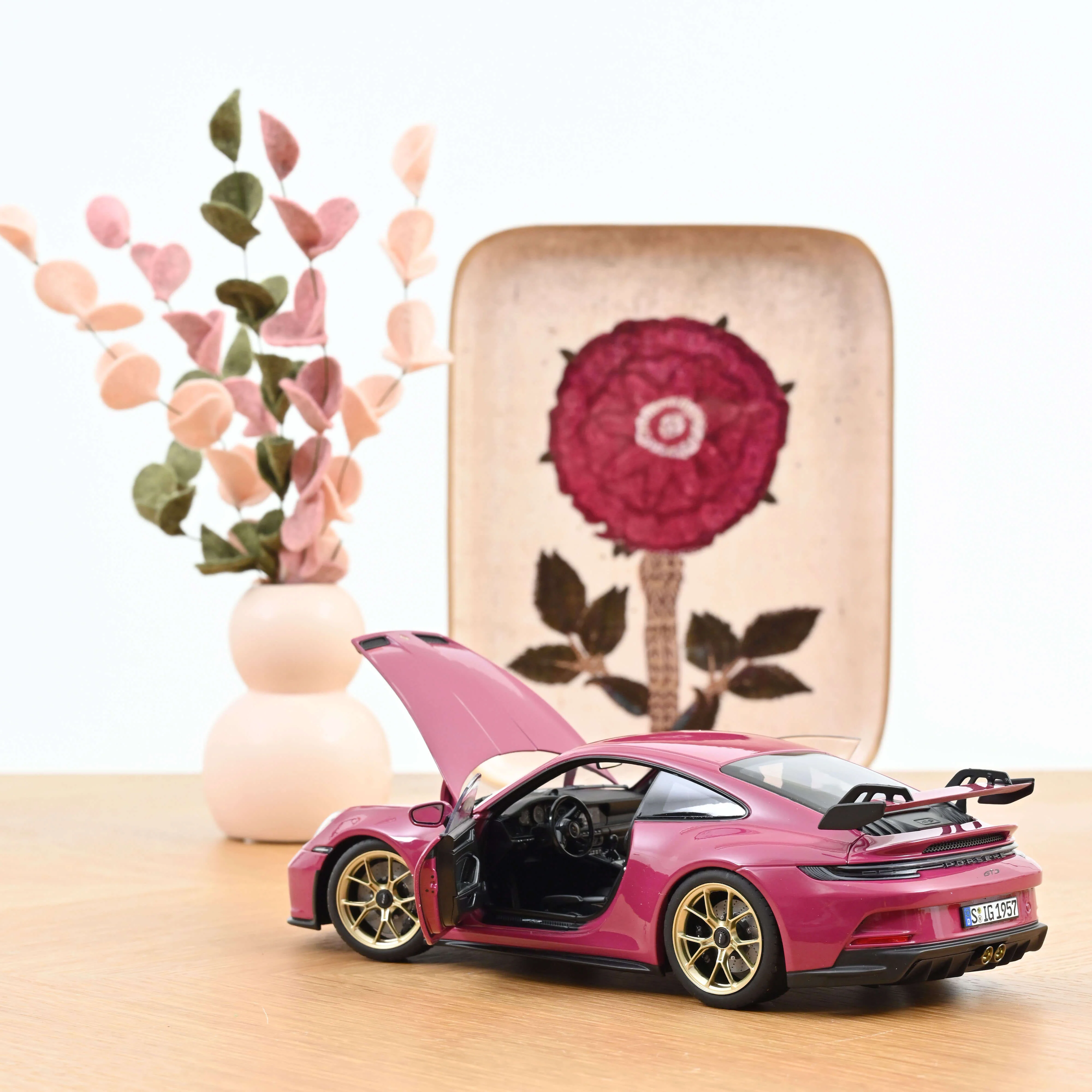 Porsche 911 GT3 2021 Ruby Star Neo 1/18 - Image 2