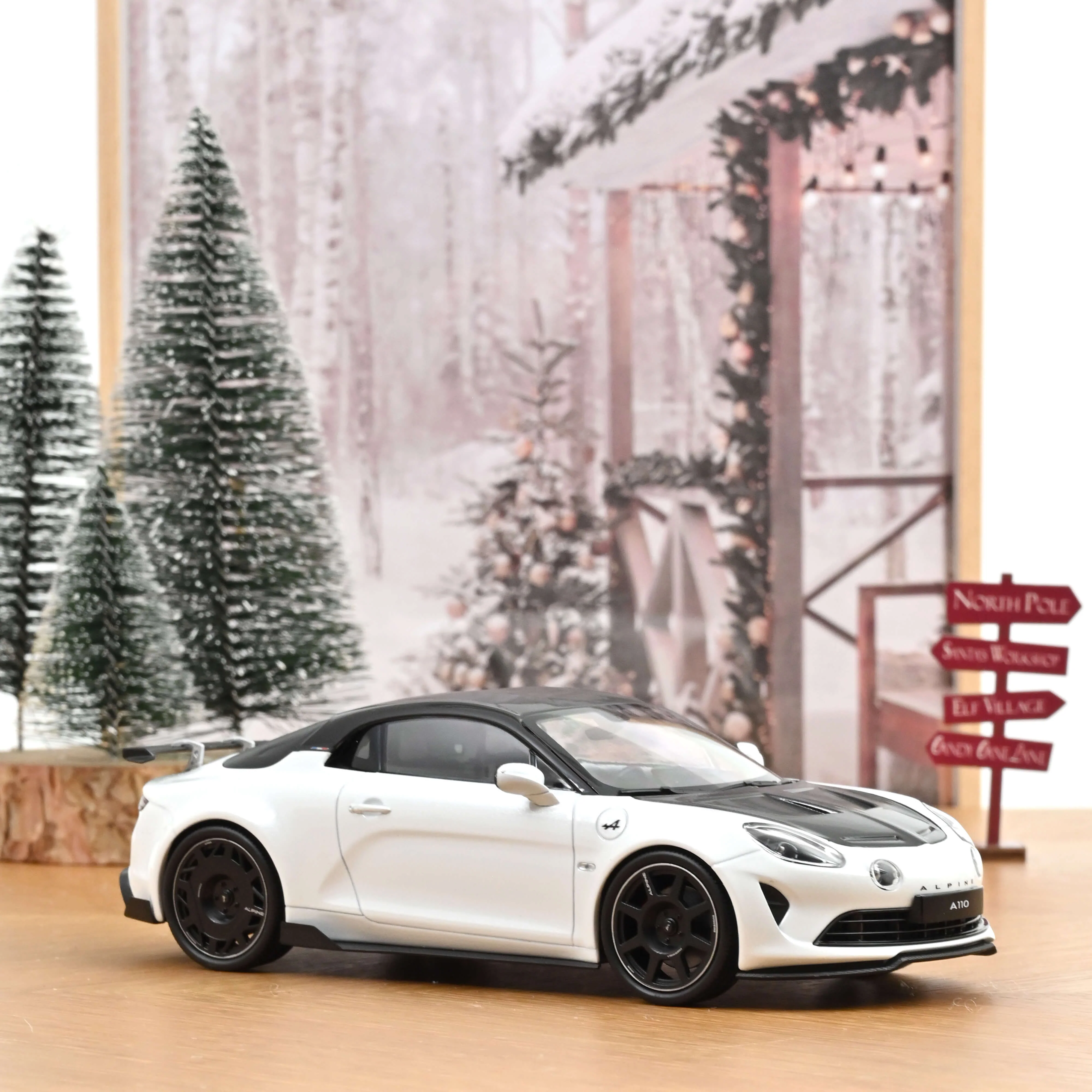 Alpine A110 R 2024 Blanc Iridescent 1/18
