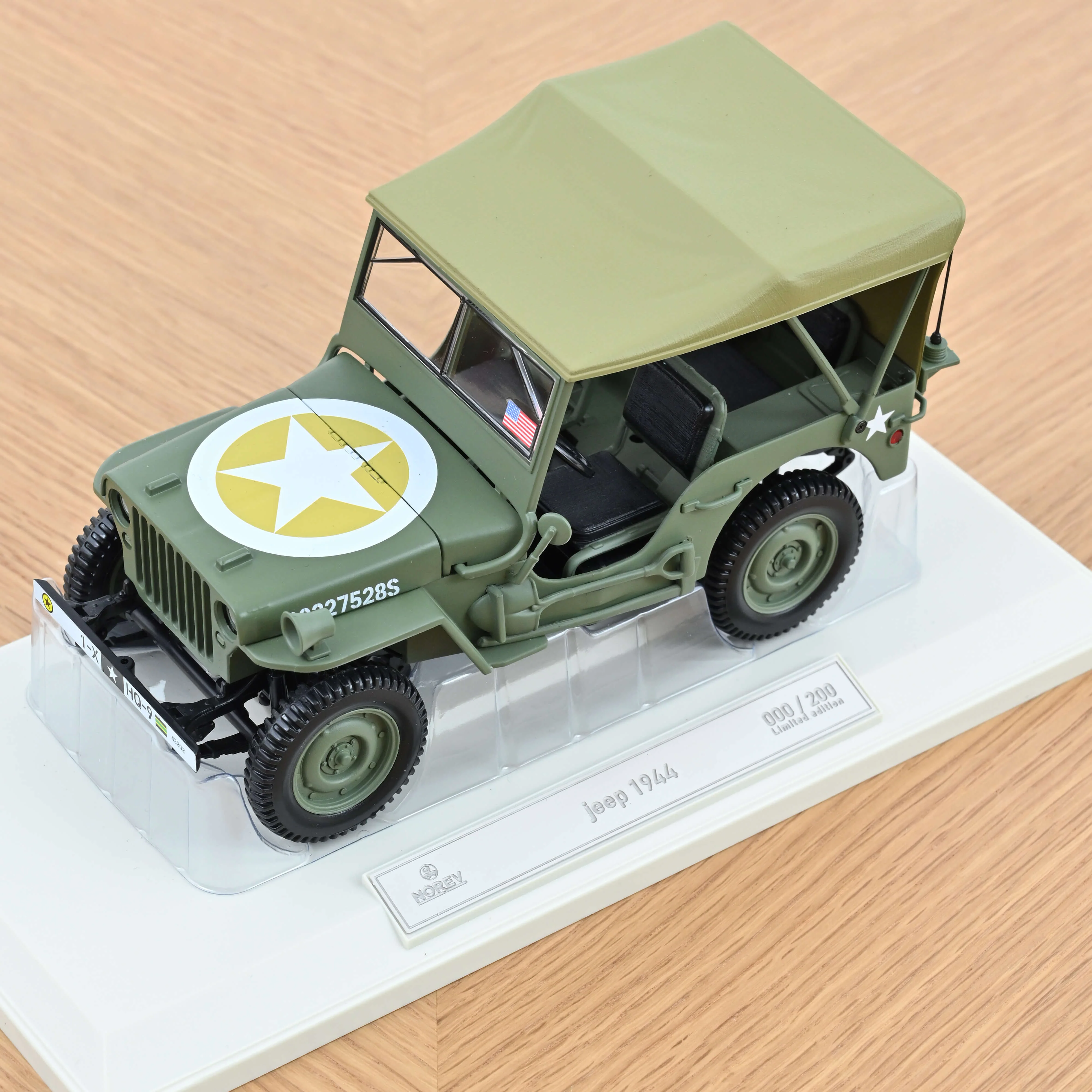 Jeep Militaire 1944 1st Div Inf HQ 1/18 - 200pcs - Image 6