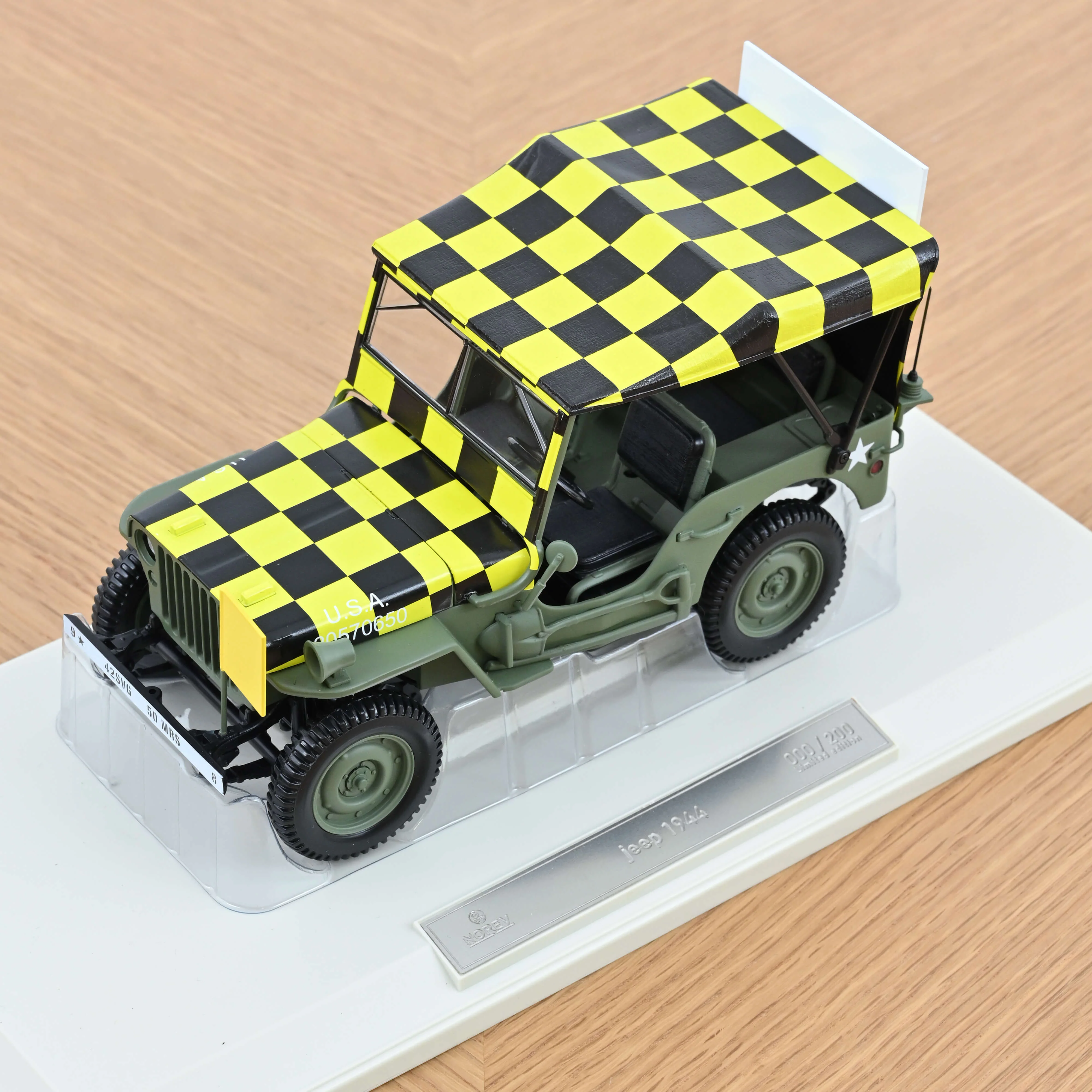 Jeep Militaire 1944 Follow Me 1/18 - 200pcs - Image 6