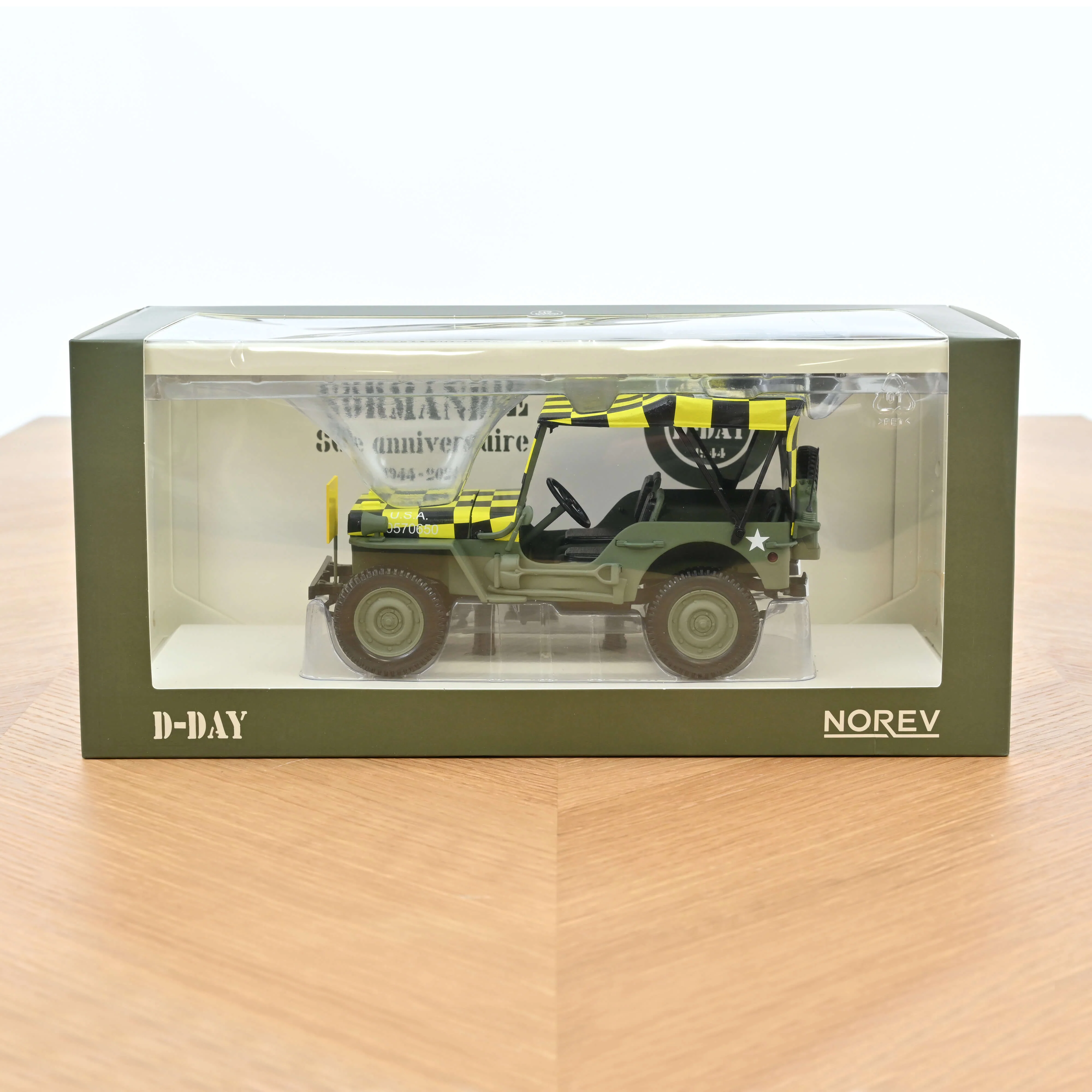 Jeep Militaire 1944 Follow Me 1/18 - 200pcs - Image 7