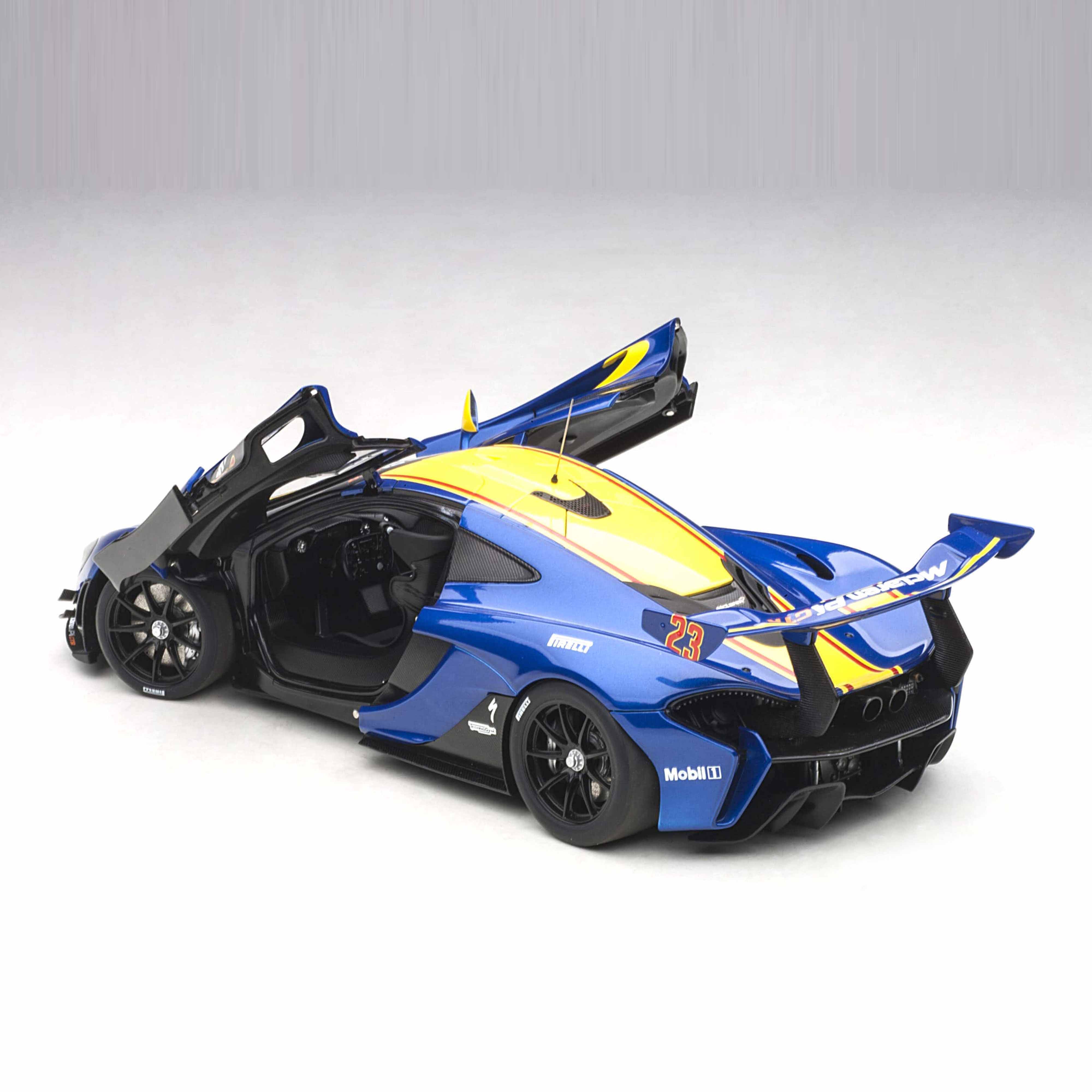 McLaren P1 GTR Bleu Métallique 1/18 - Image 9