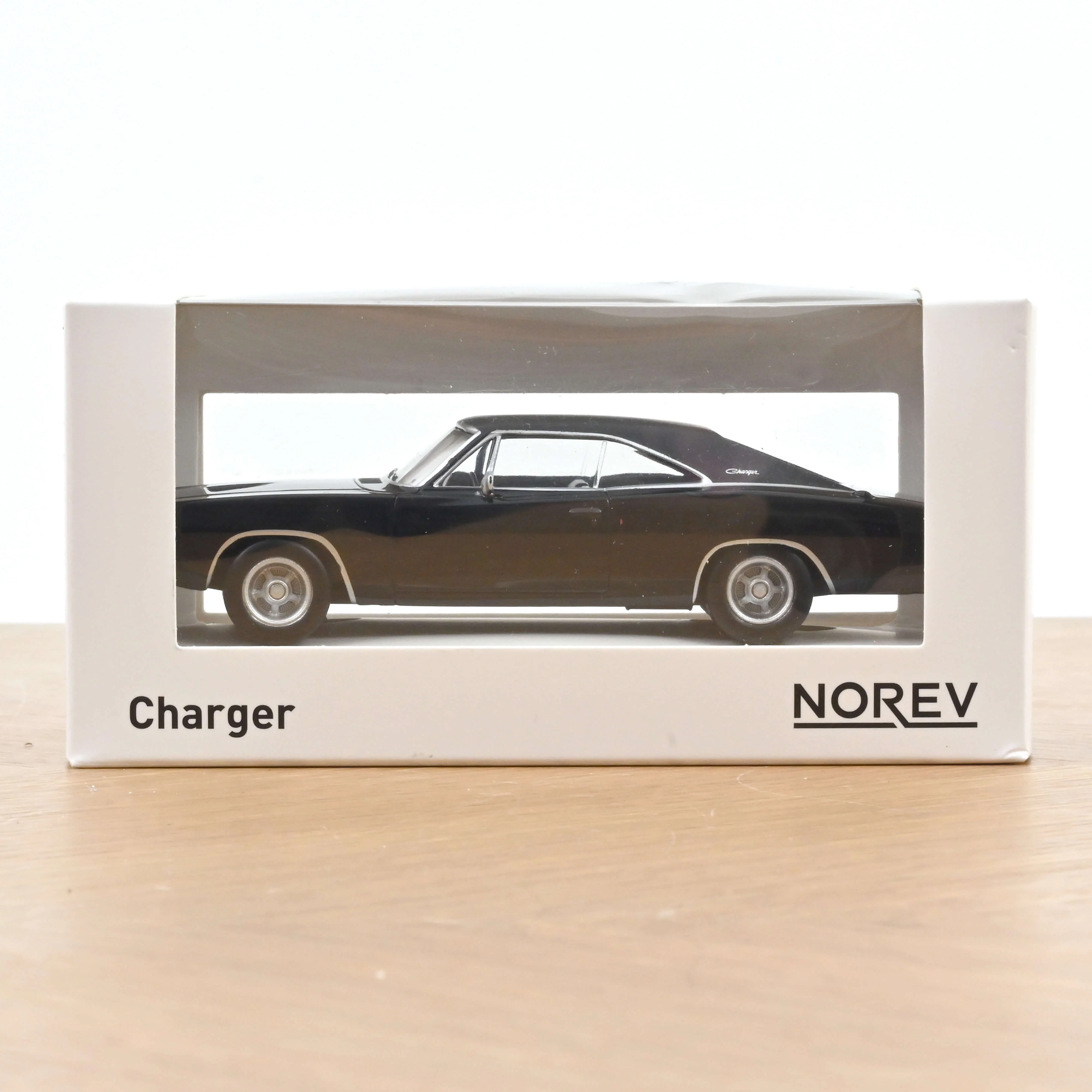 Dodge Charger 1968 Noir Jet-car 1/43 - Image 3