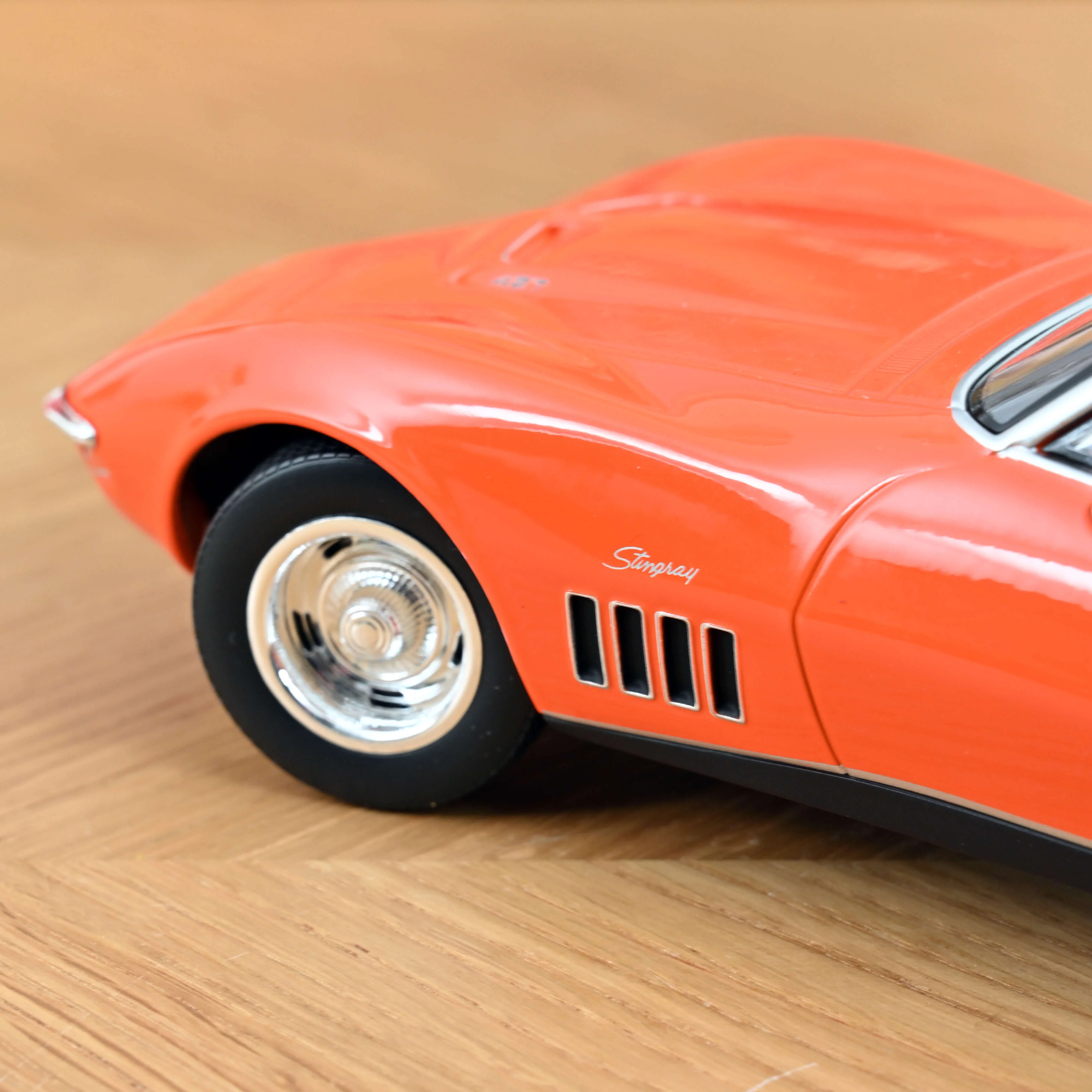 Chevrolet Corvette Coupe 1969 Orange Monaco 1/18 - 200pcs - Image 4