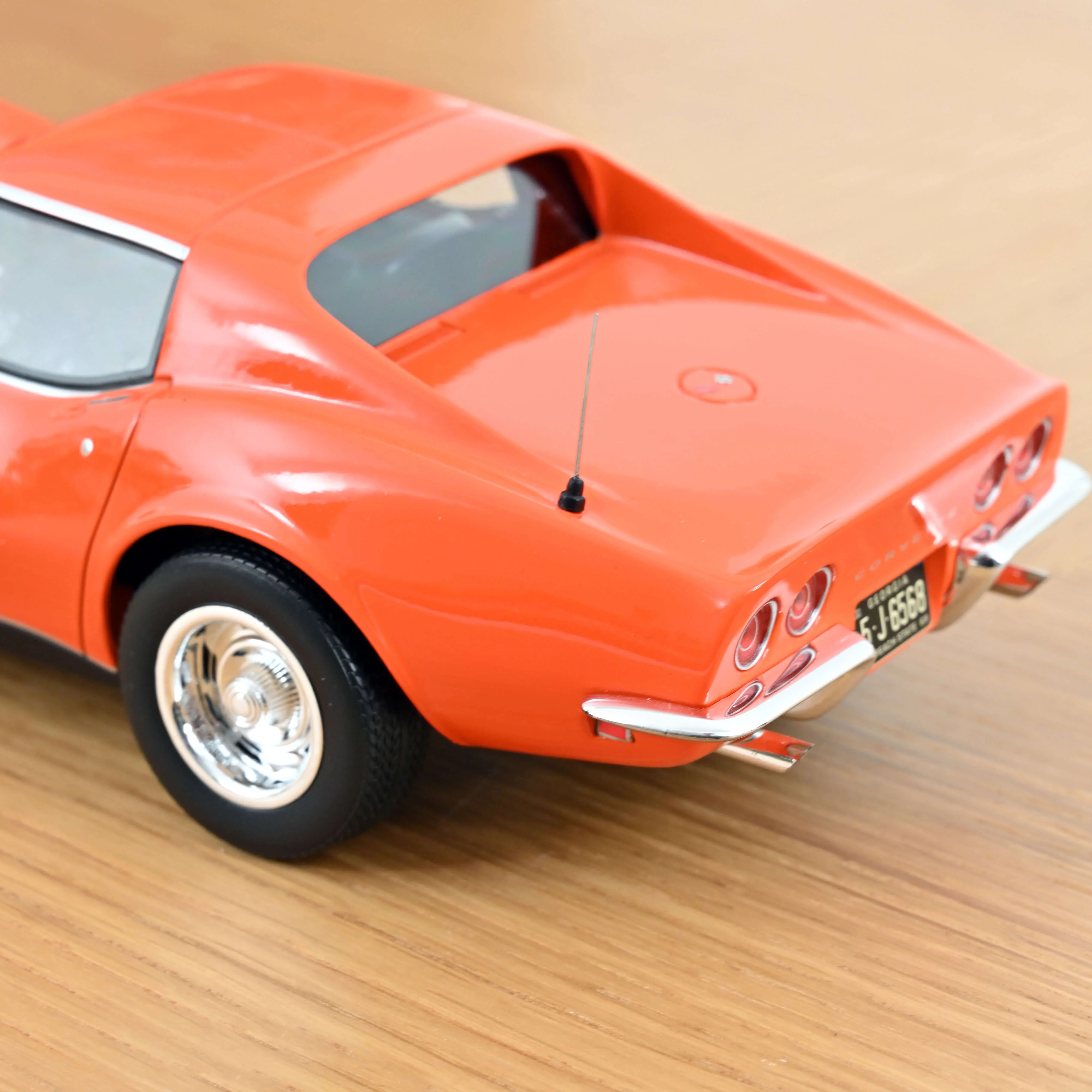Chevrolet Corvette Coupe 1969 Orange Monaco 1/18 - 200pcs - Image 5