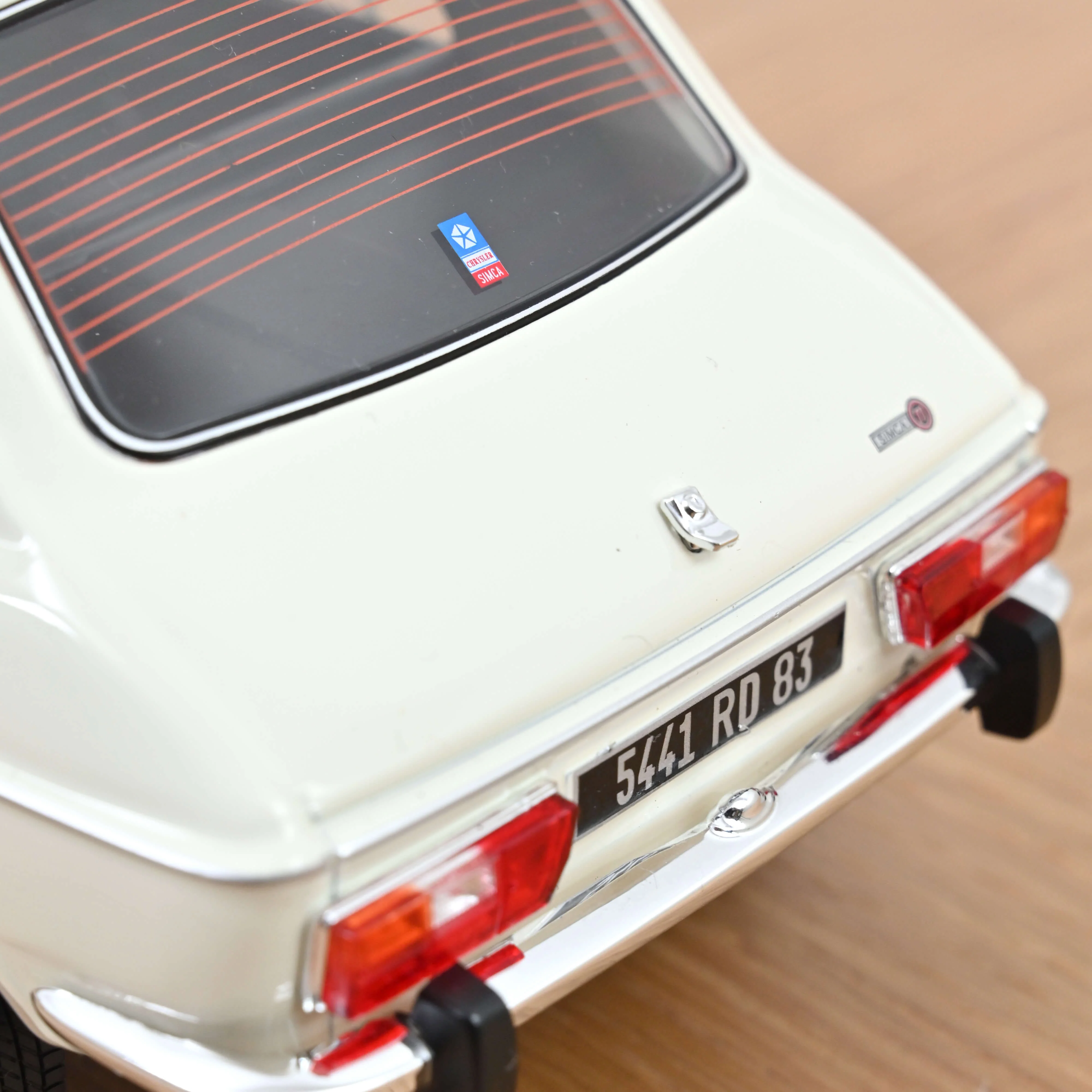 Simca 1100 Ti 1975 Blanc Tacoma 1/18 - 300pcs - Image 3