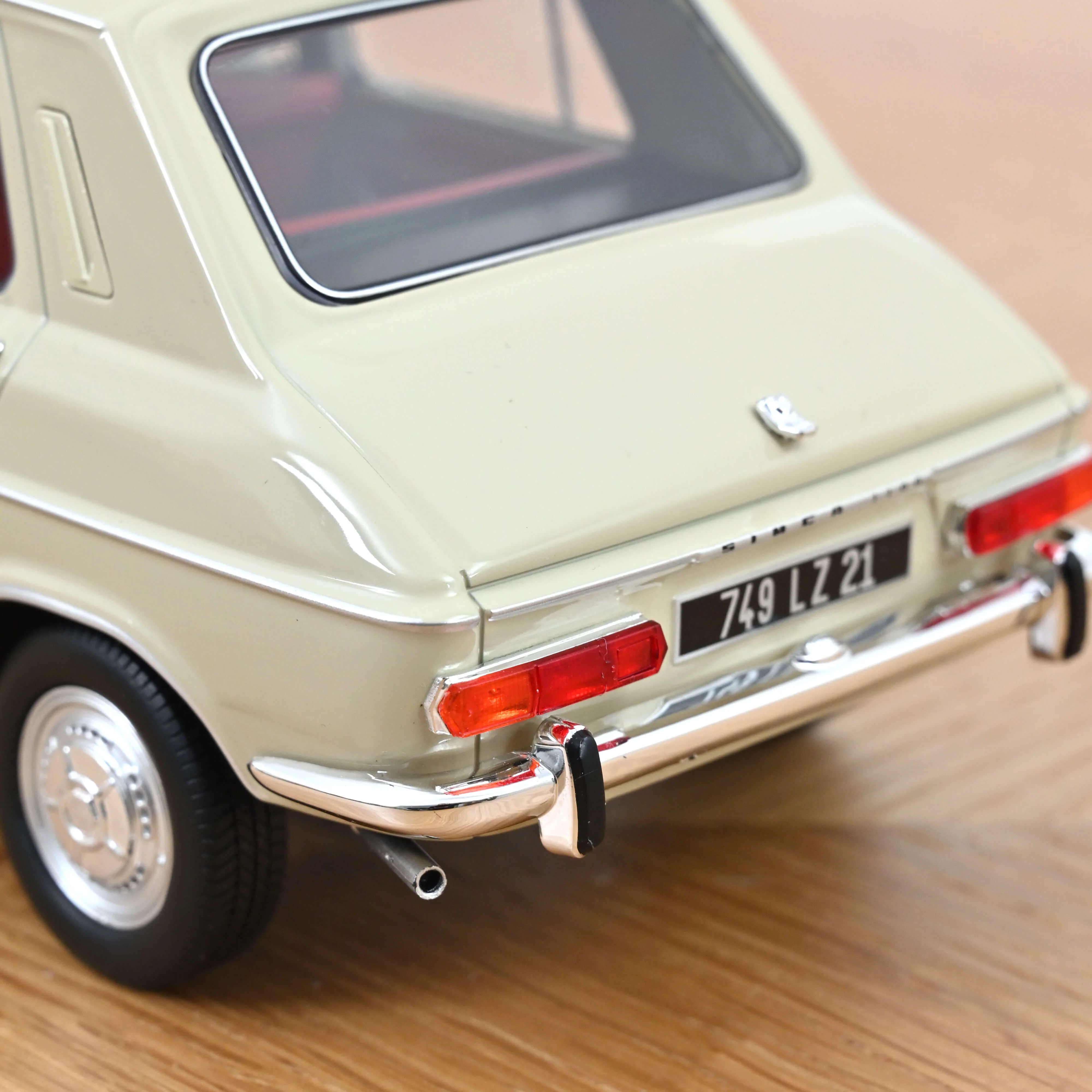 Simca 1100 GLS 1968 Beige Anthéor 1/18 - 200pcs - Image 3