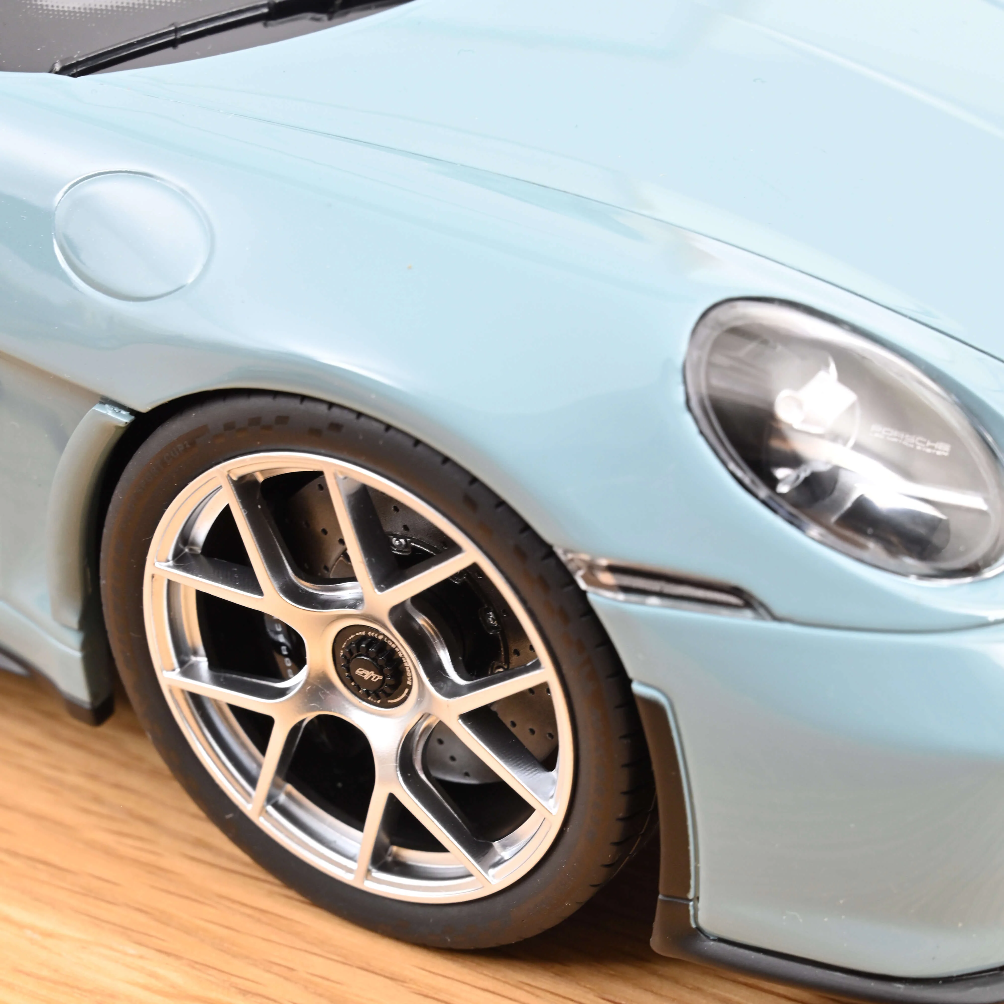 Porsche 911 S/T 2023 Bleu Meissen 1/12 - Image 4