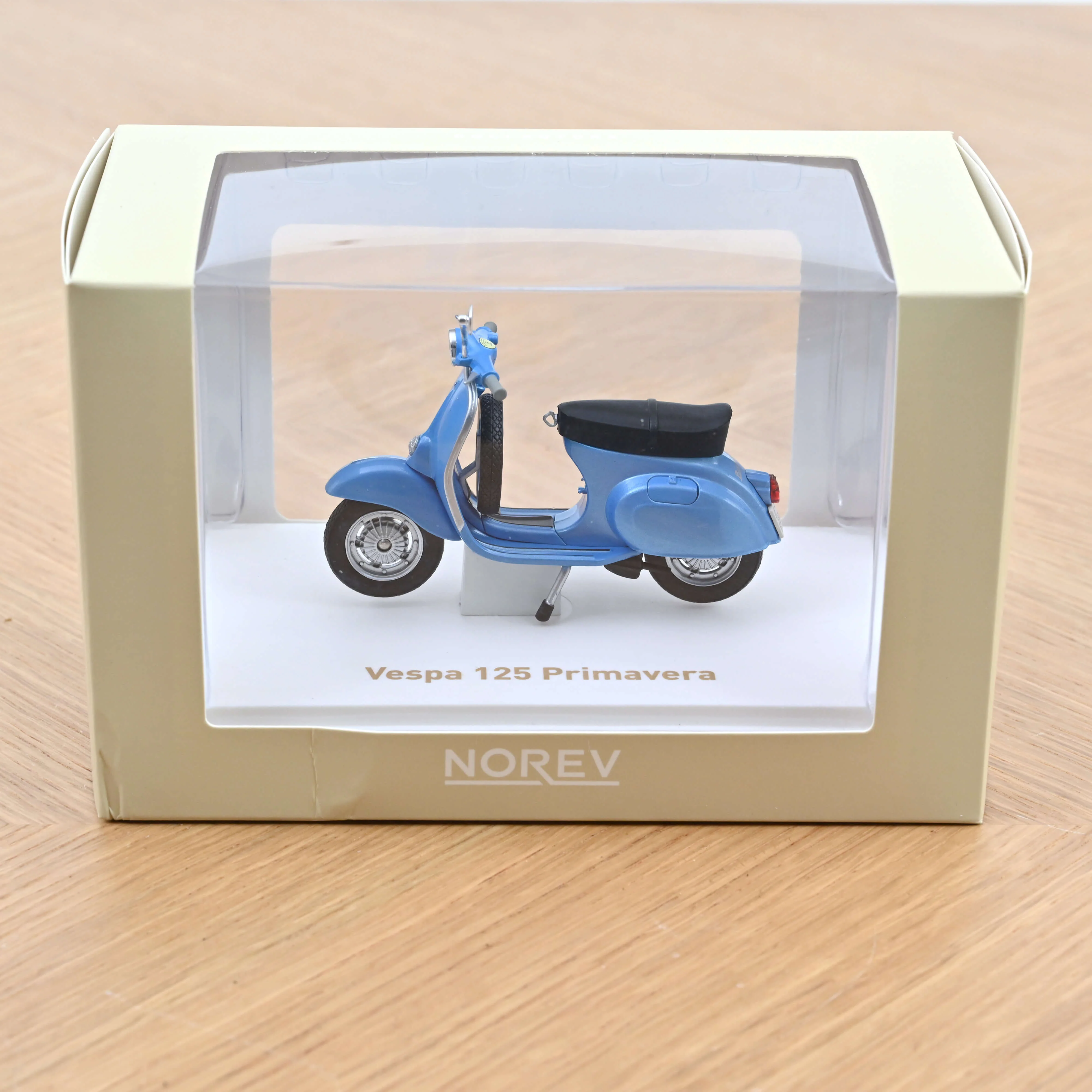 Vespa 125 Primavera 1968 Bleu Métallisé 1/18 - Image 3