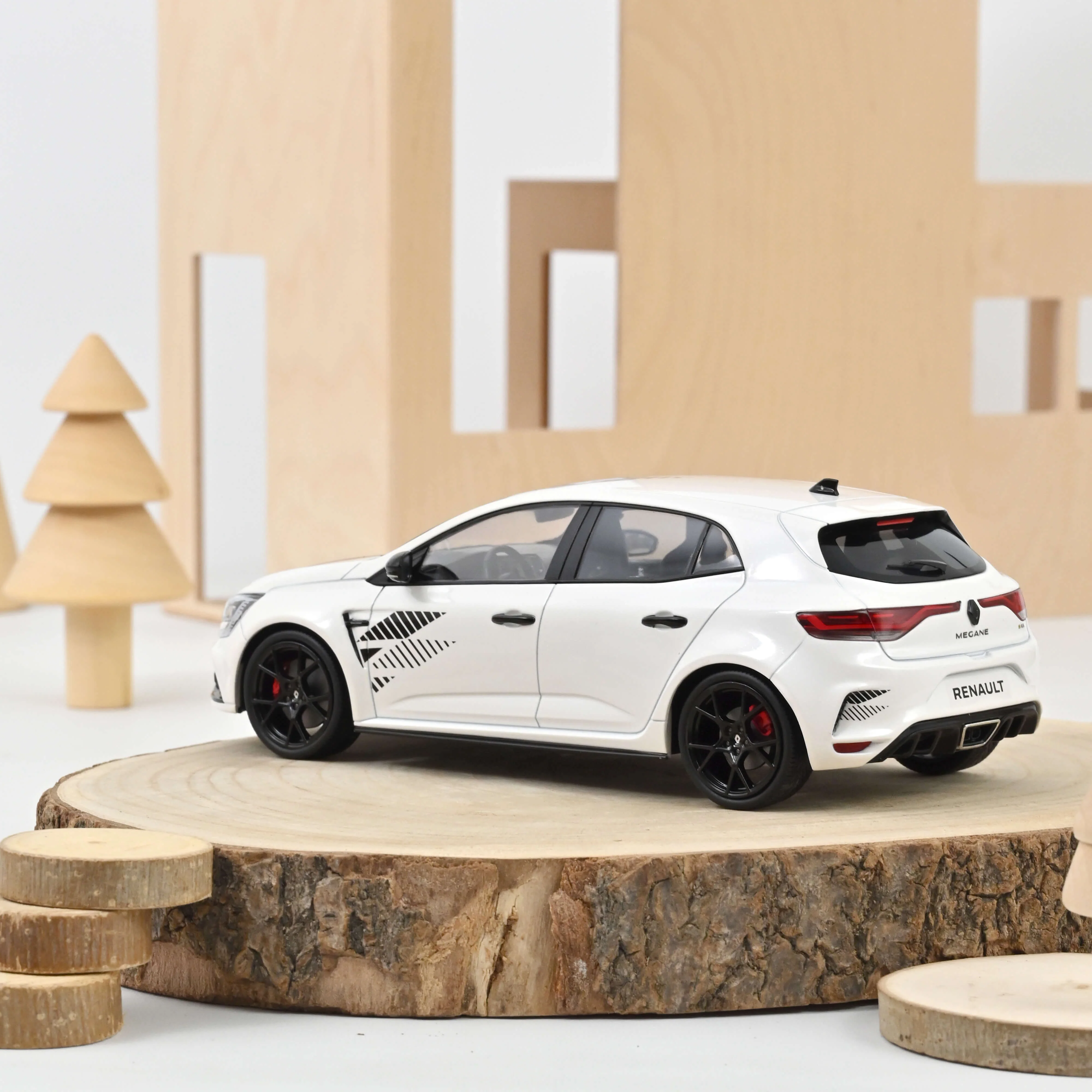 Renault Megane R.S. Ultime 2023 Blanc nacré 1/18 - Image 2