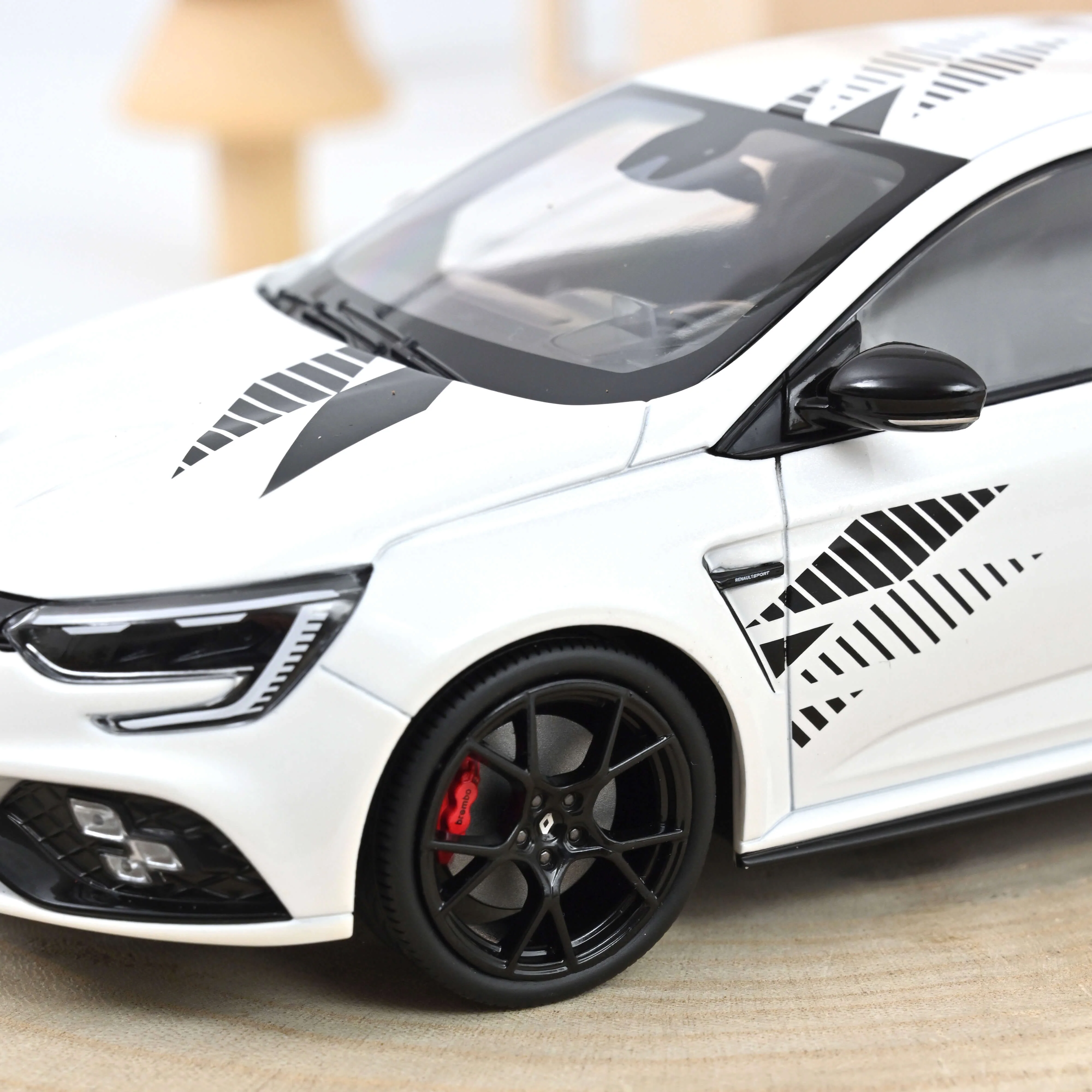 Renault Megane R.S. Ultime 2023 Blanc nacré 1/18 - Image 3