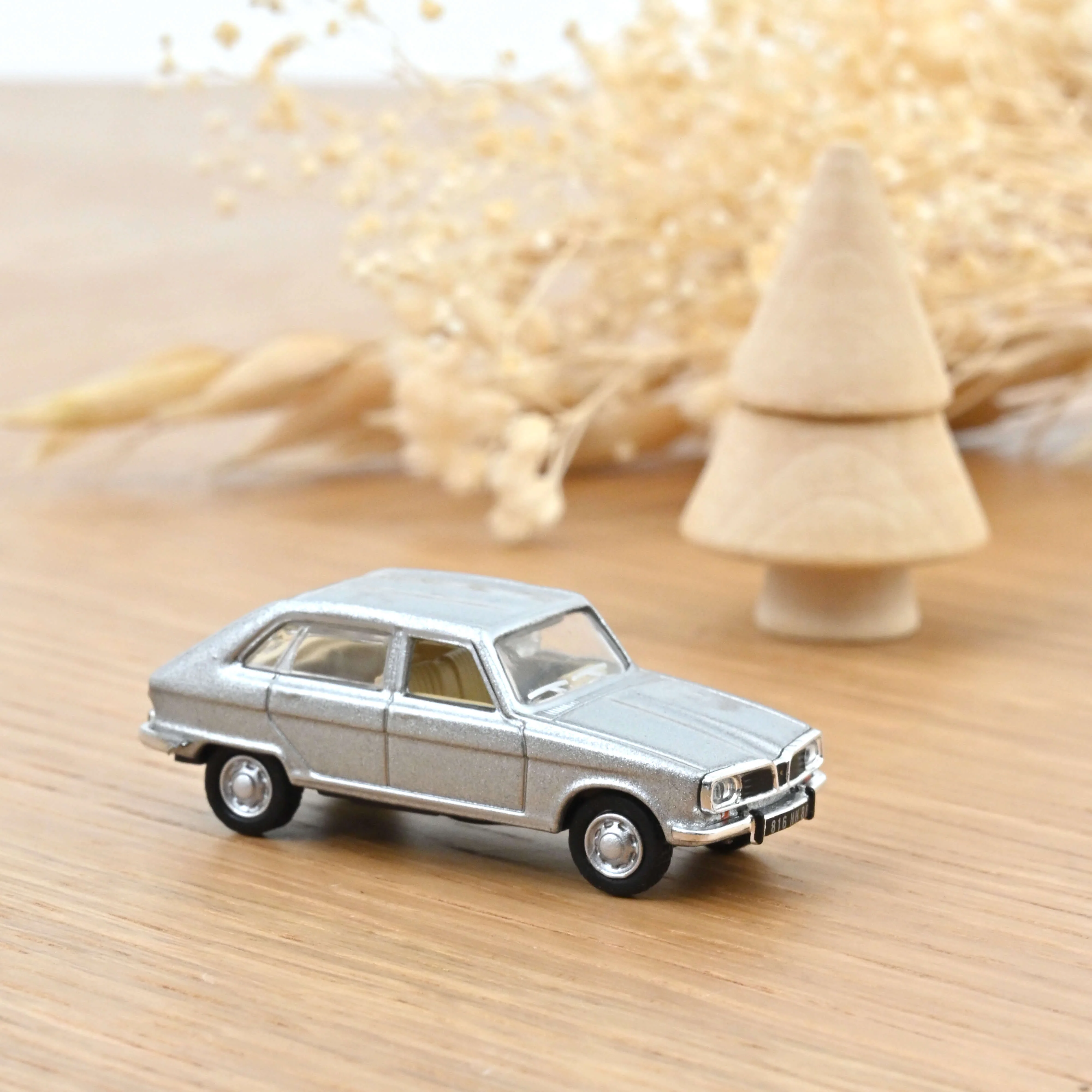Renault 16 1966 Gris Métallisé 1/87