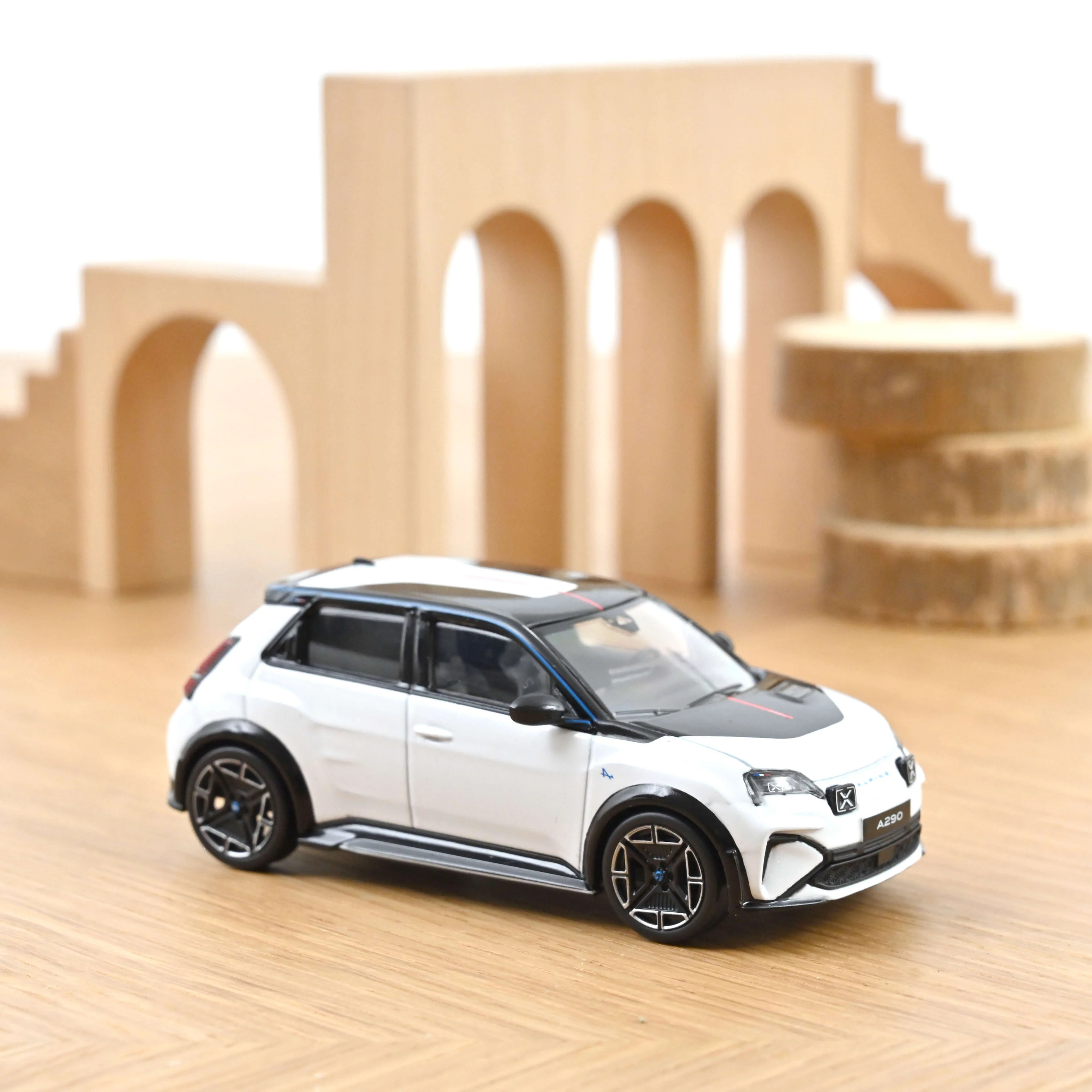 Miniature 1