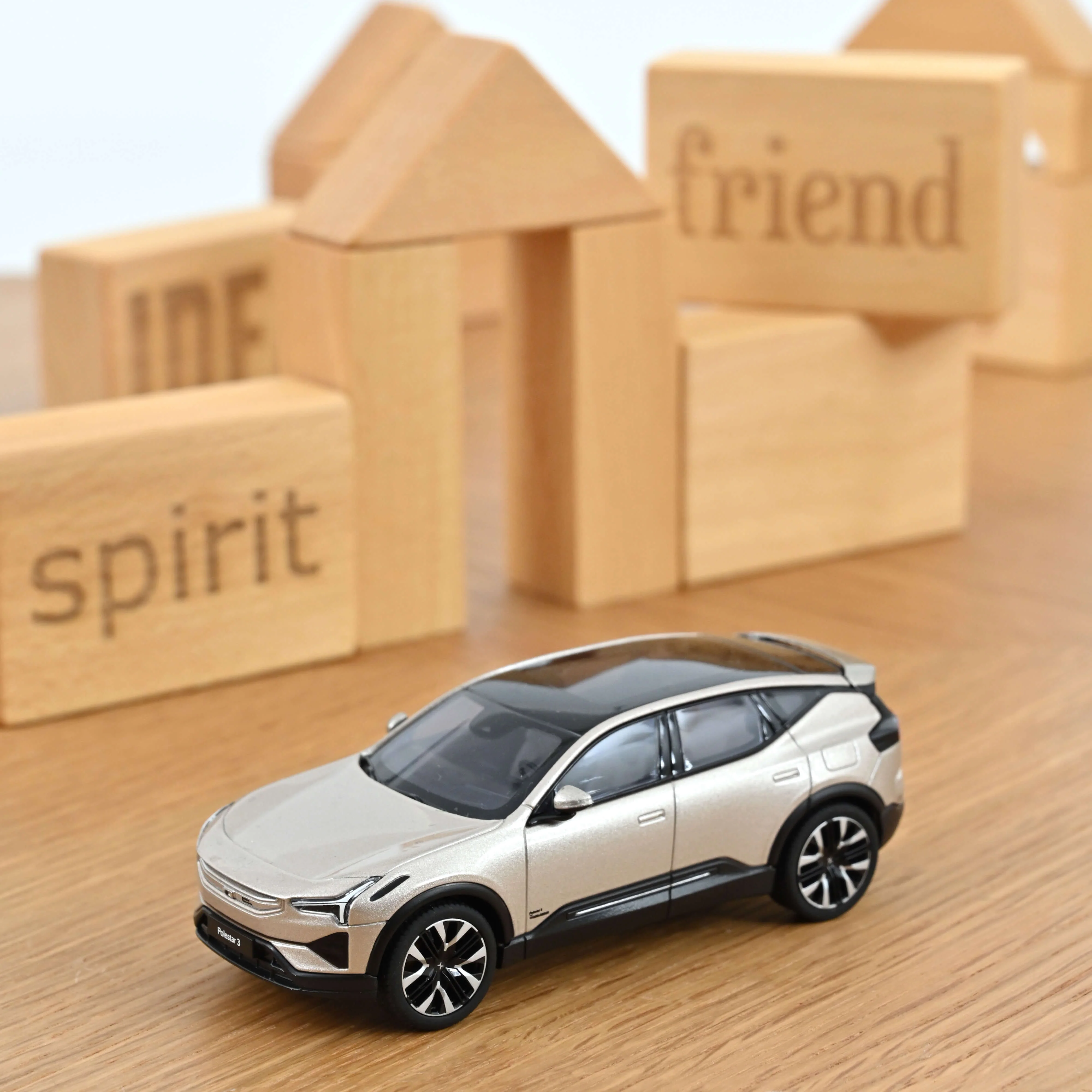 Miniature 1