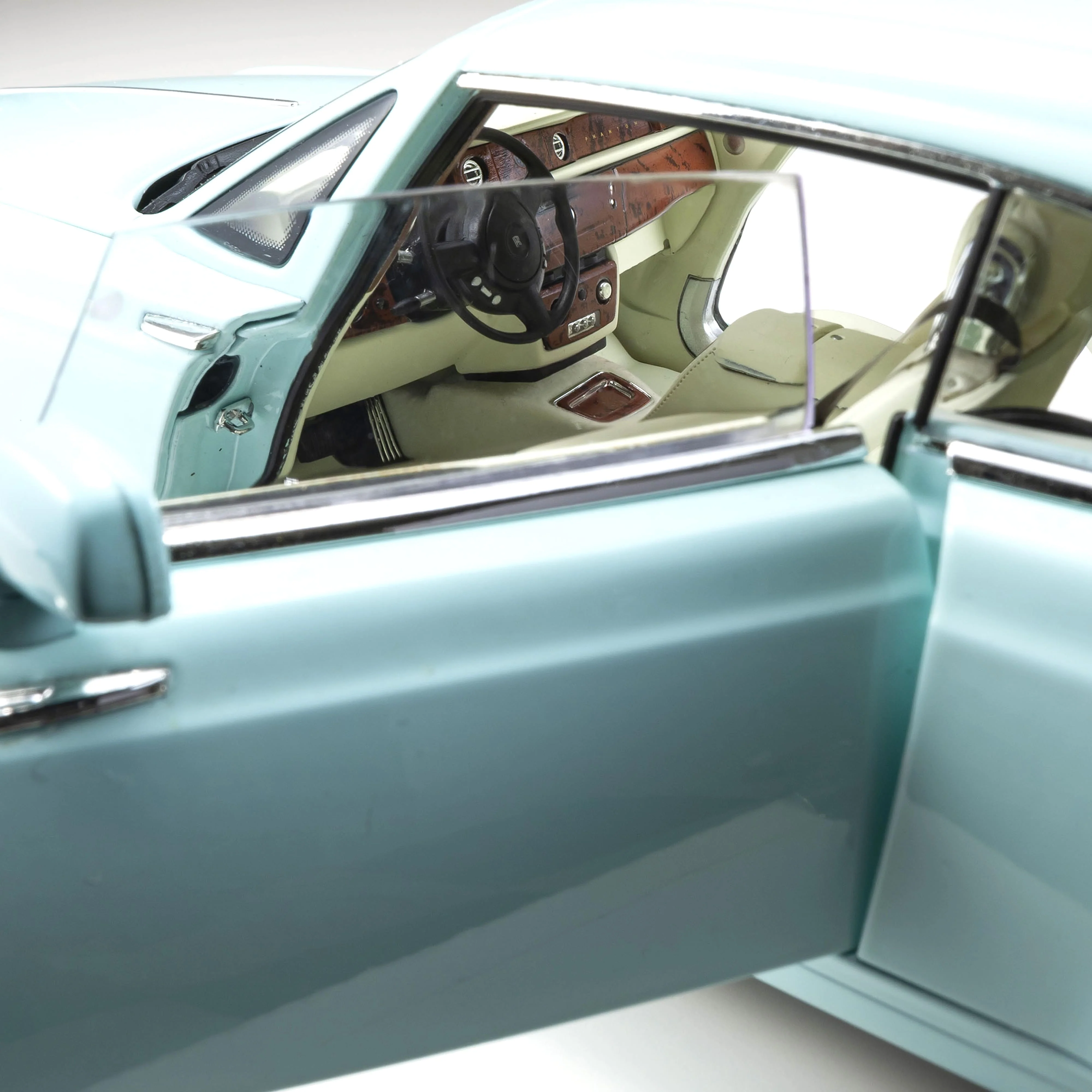 Rolls-Royce Phantom Coupé Turquoise 1/18 - Image 9
