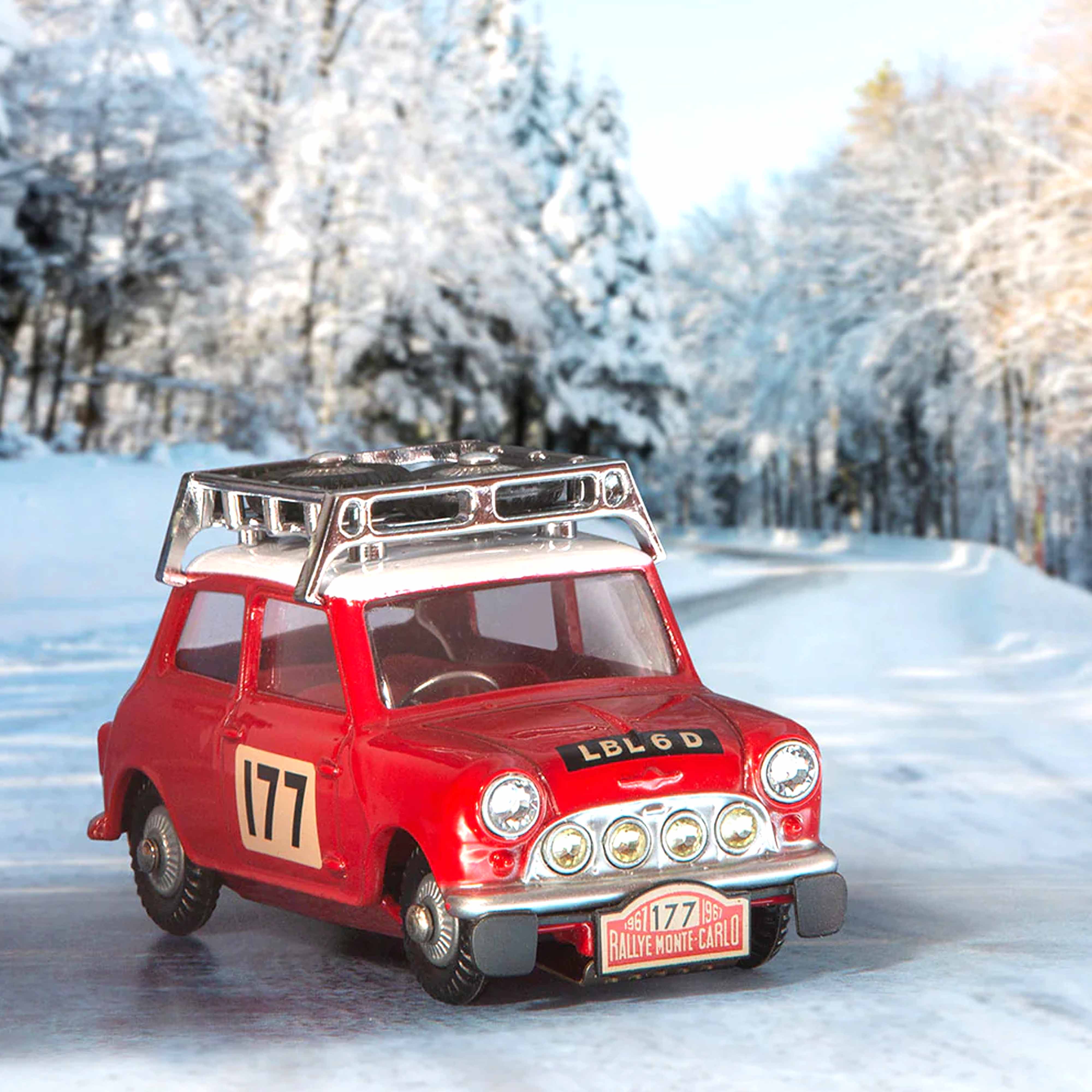 Mini Cooper S Vainqueur du Rallye Monte Carlo 1967 1/45 - n°339 - Image 4