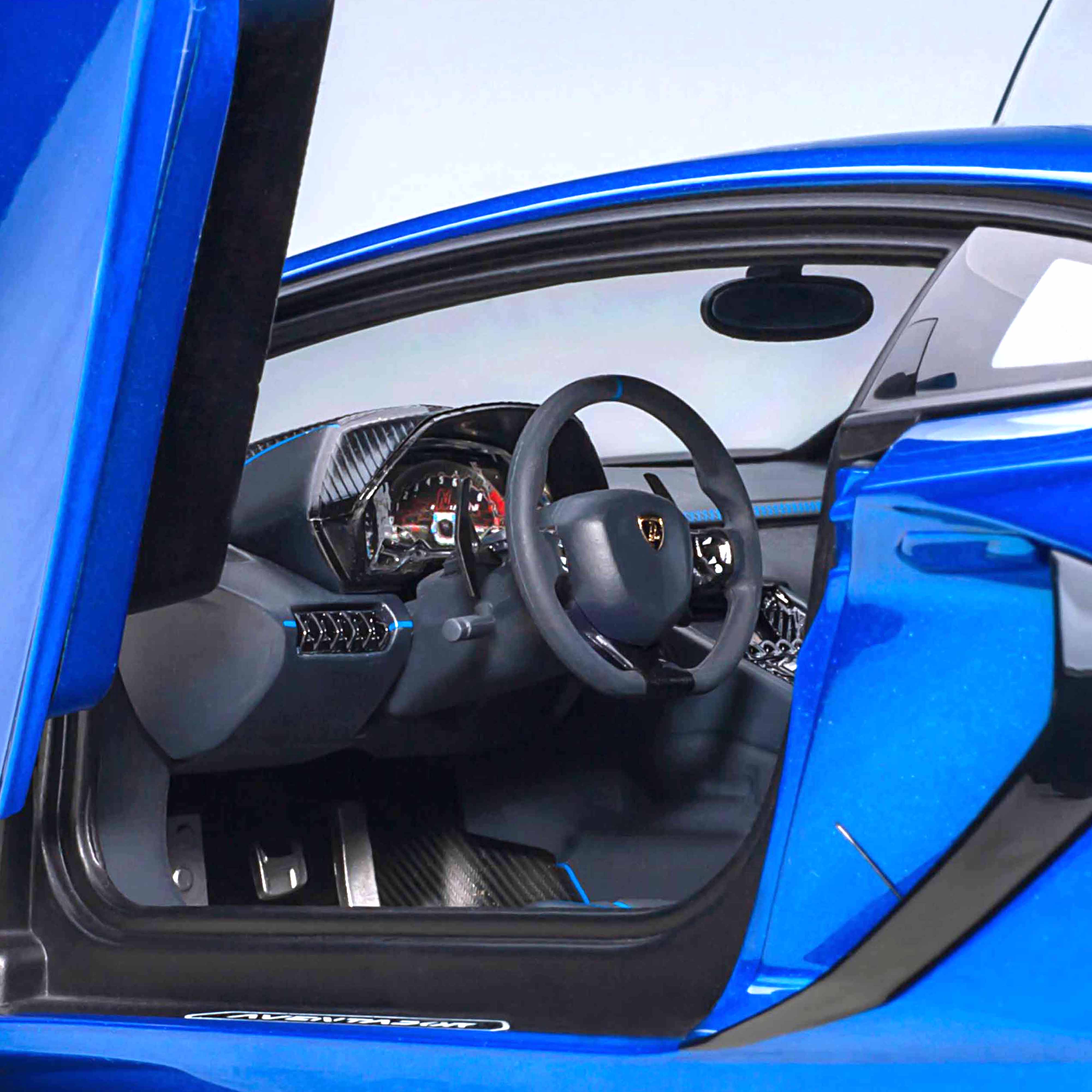 Lamborghini Aventador SVJ Bleu Nethuns 1/18 - Image 7