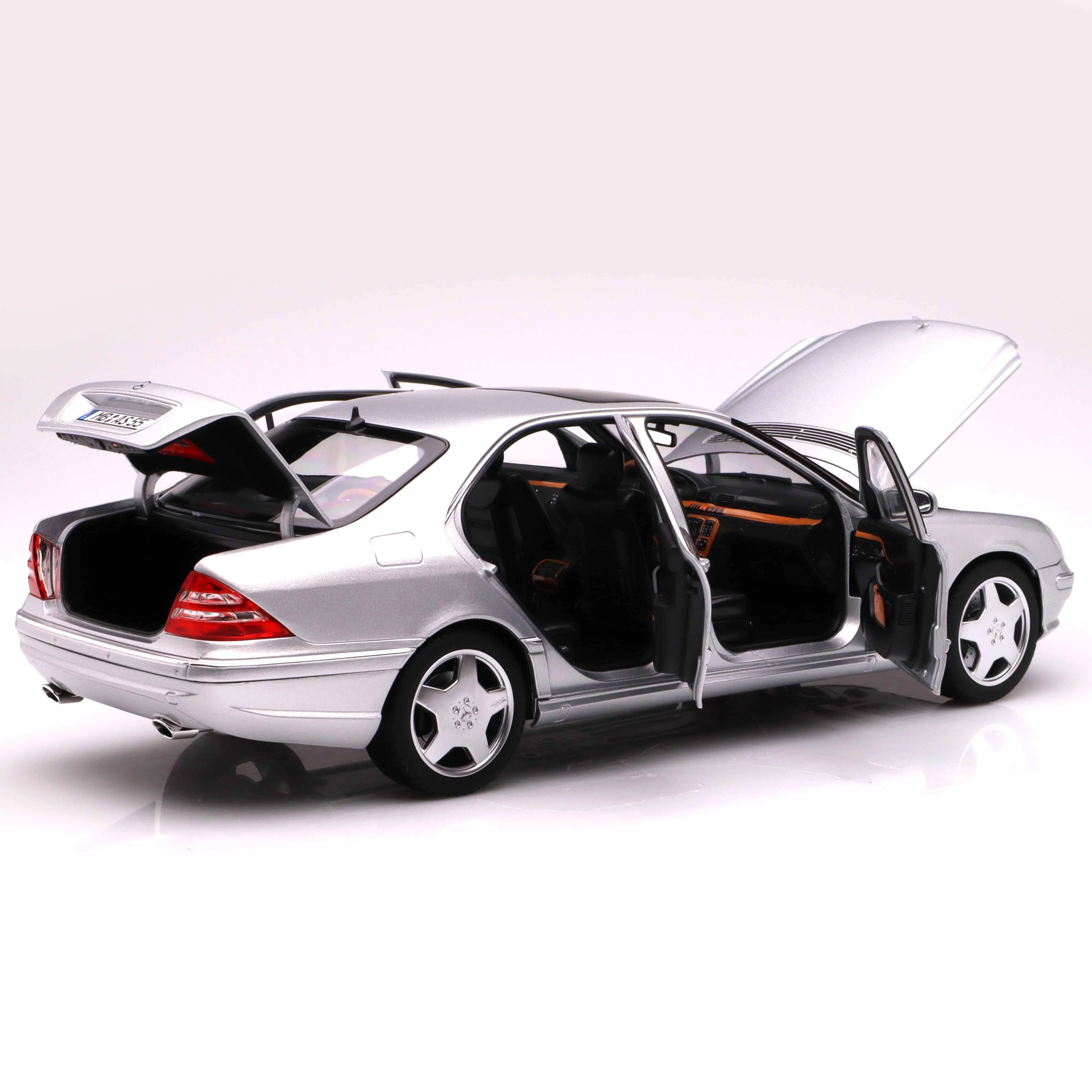 Mercedes-Benz S55 AMG 2000 Argent 1/18 - Image 3